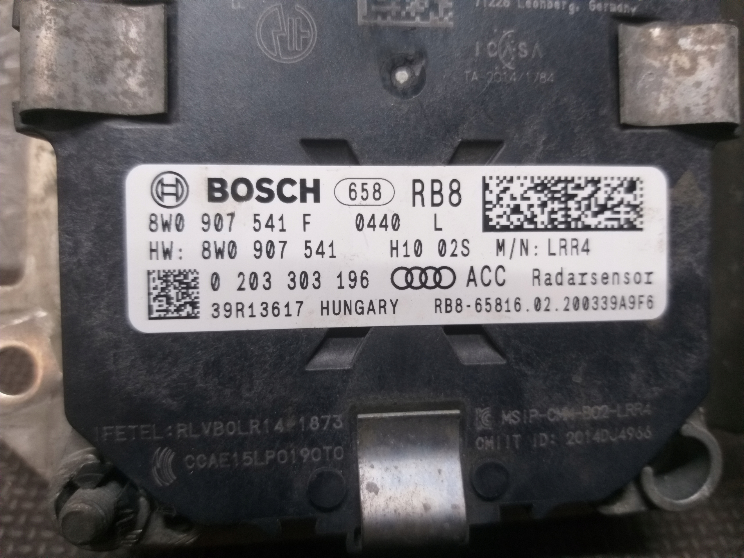 ATRAPA RADAR AUDI A4 B9 8W0807541F Producent części Audi OE