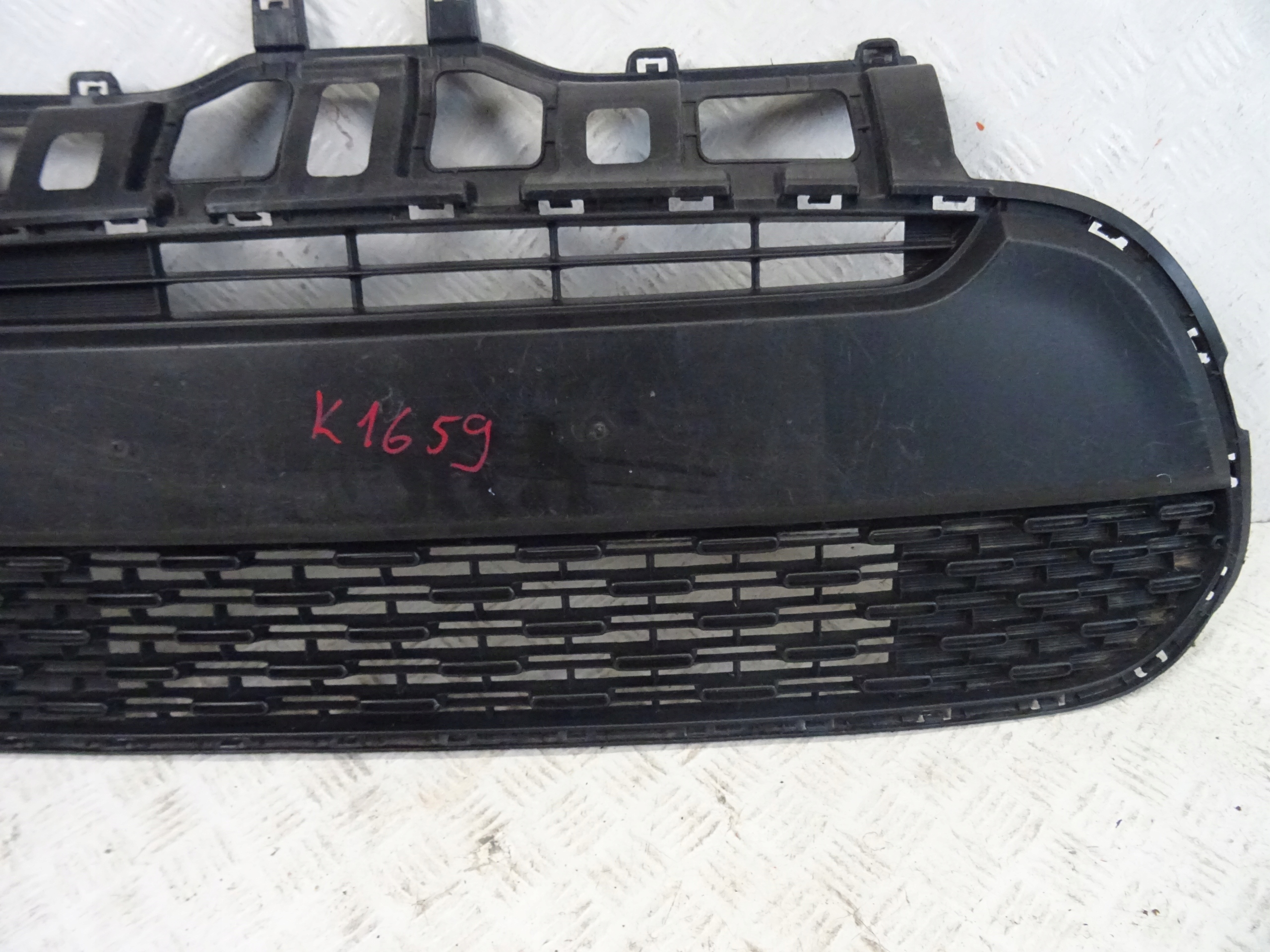 grid of a bumper front front KIA PICANTO III 86560-G6000