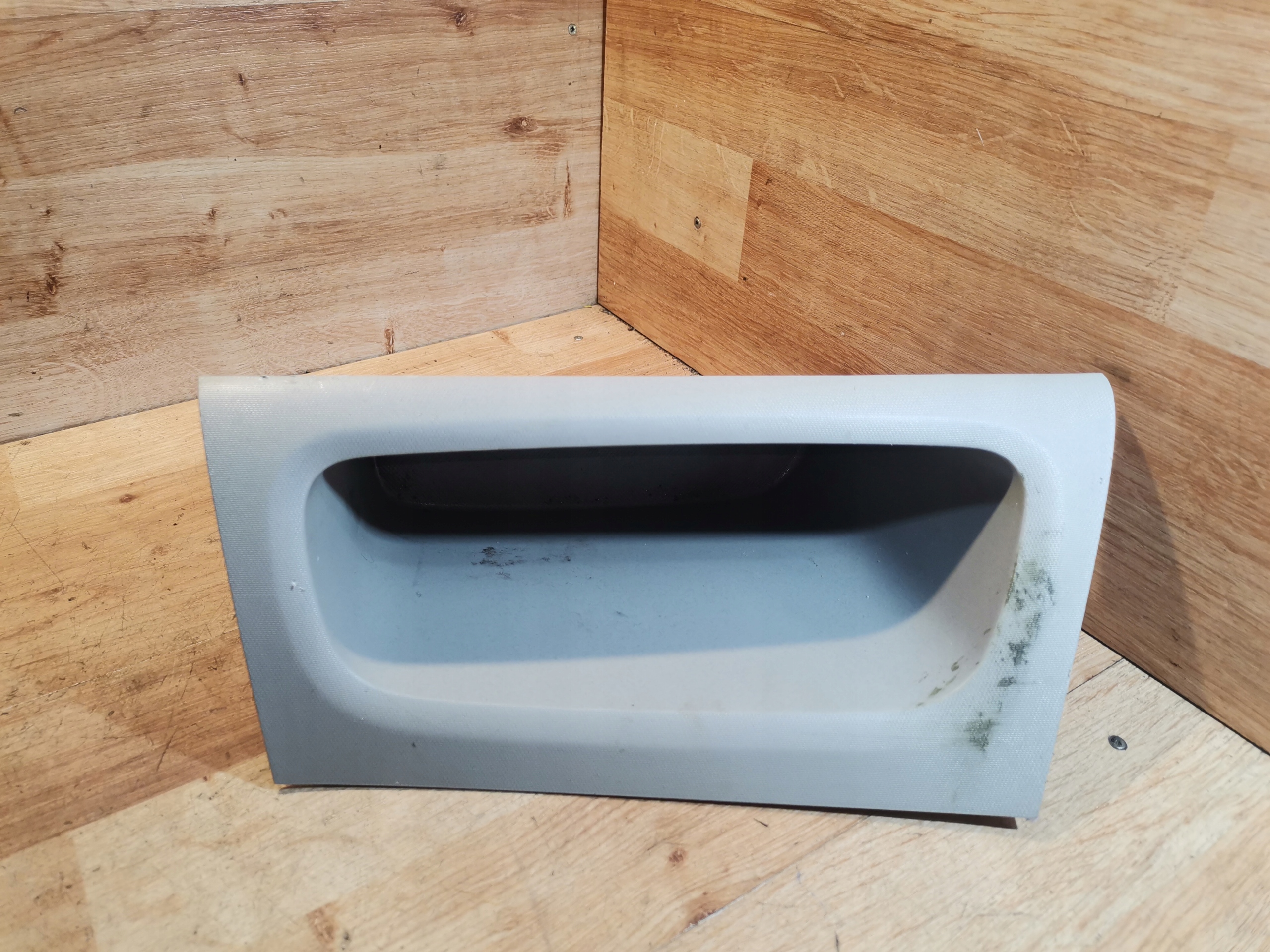 passenger compartment plato rear part boot left 20928580 OPEL ZAFIRA C III