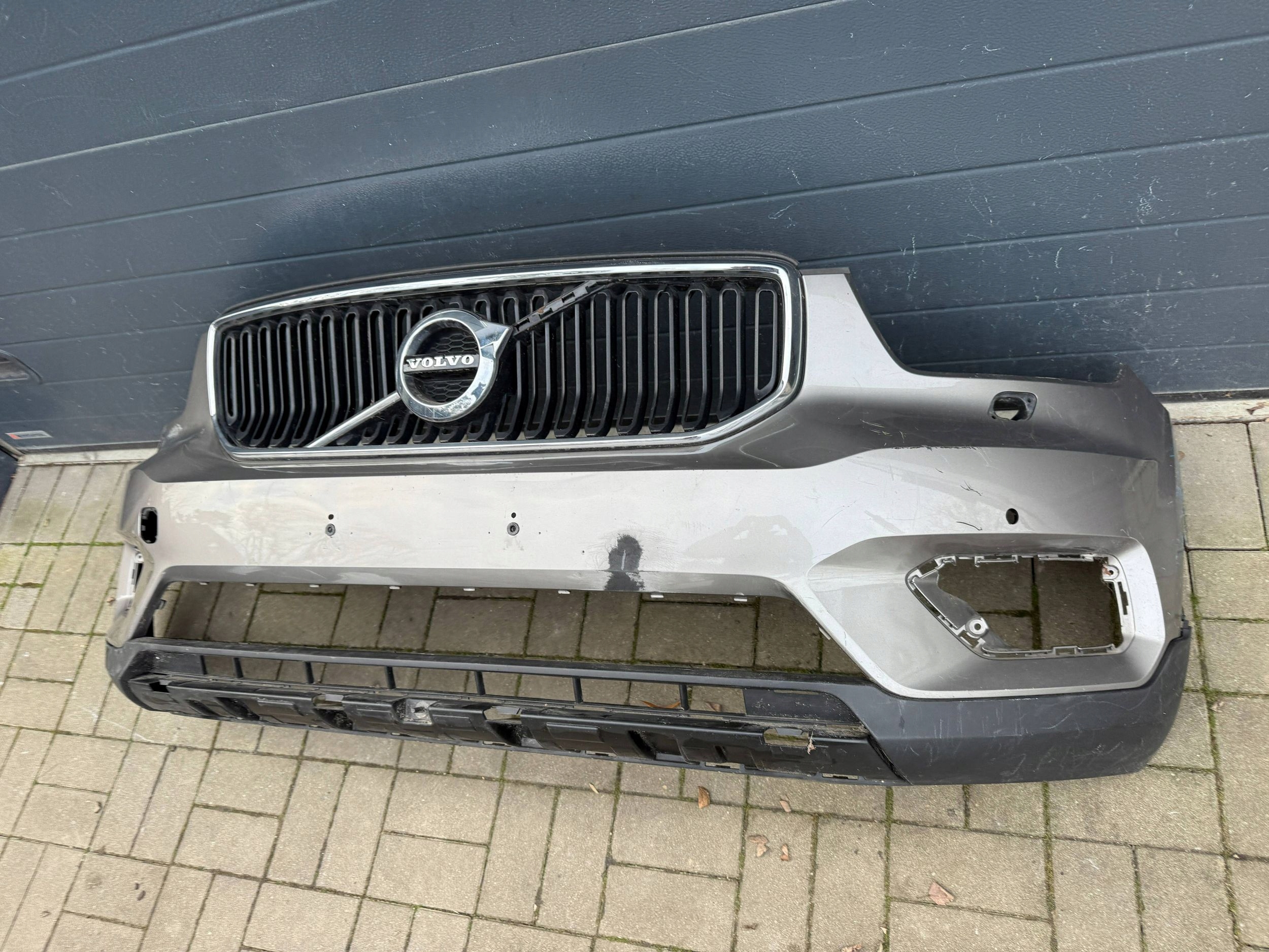 Volvo XC40 17- bumper front front