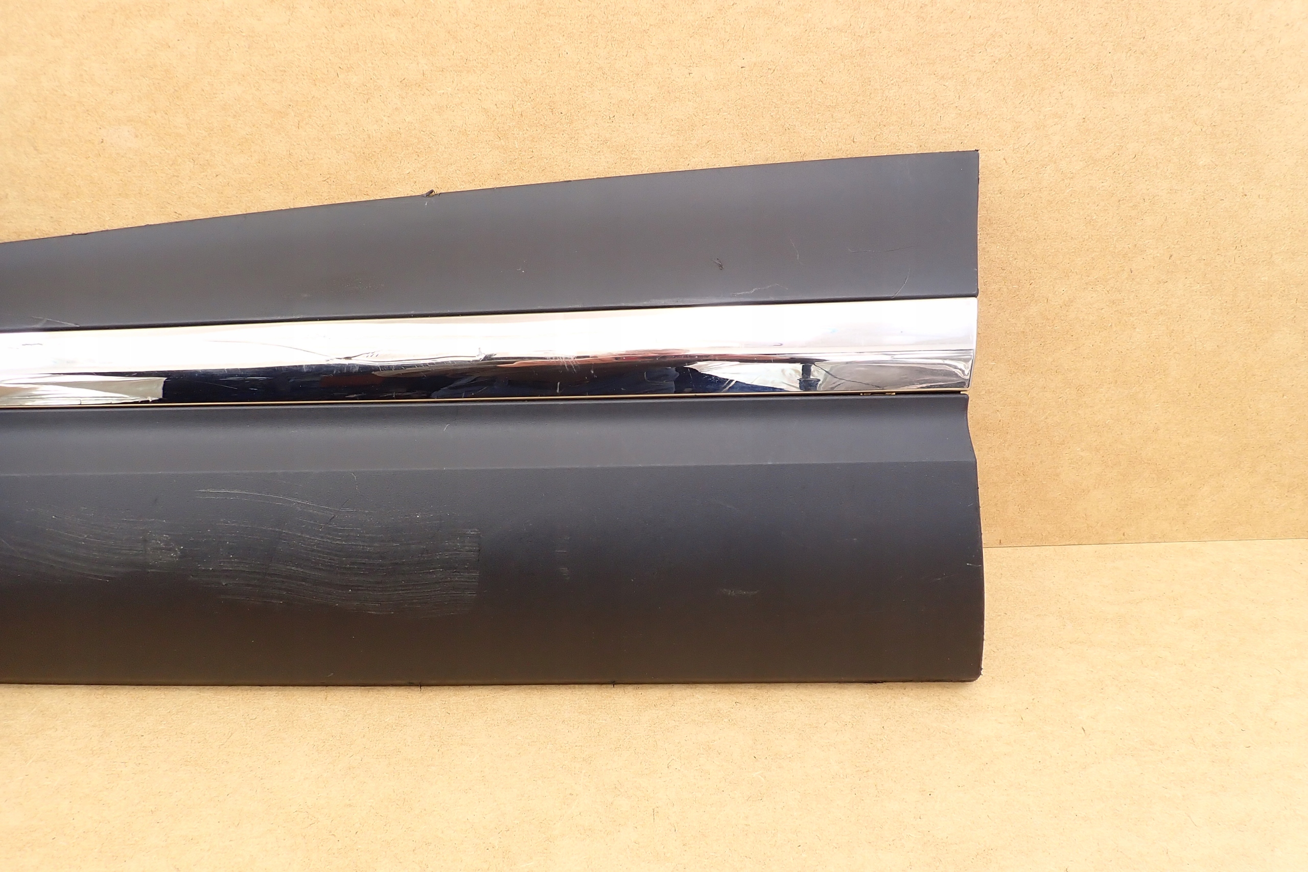 RENAULT KADJAR NAKŁADKA LISTWA DRZWI LEWY PRZÓD 808774216r Typ samochodu Samochody osobowe