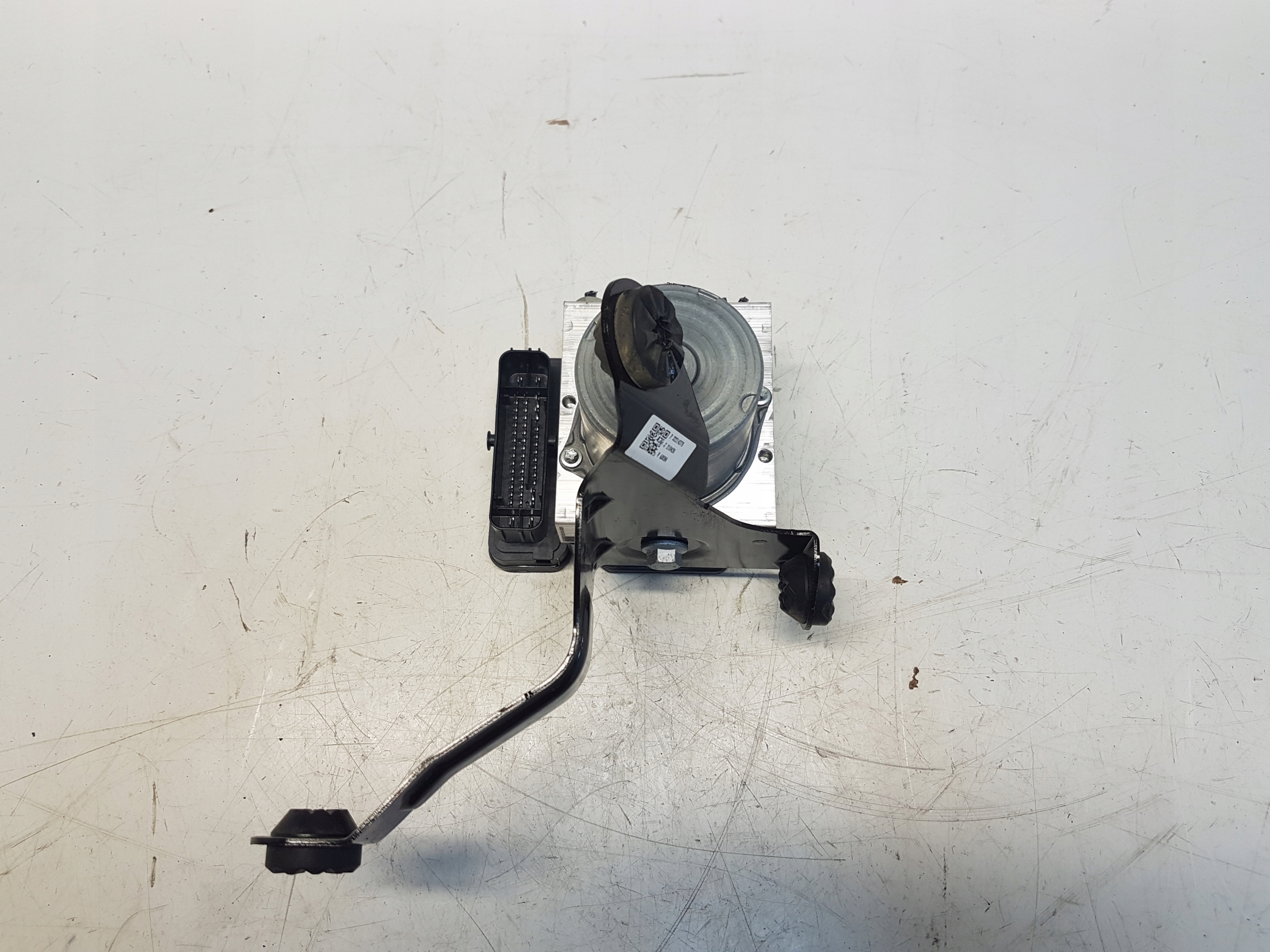VOLVO XC40 T3 pump control unit ABS 32281471