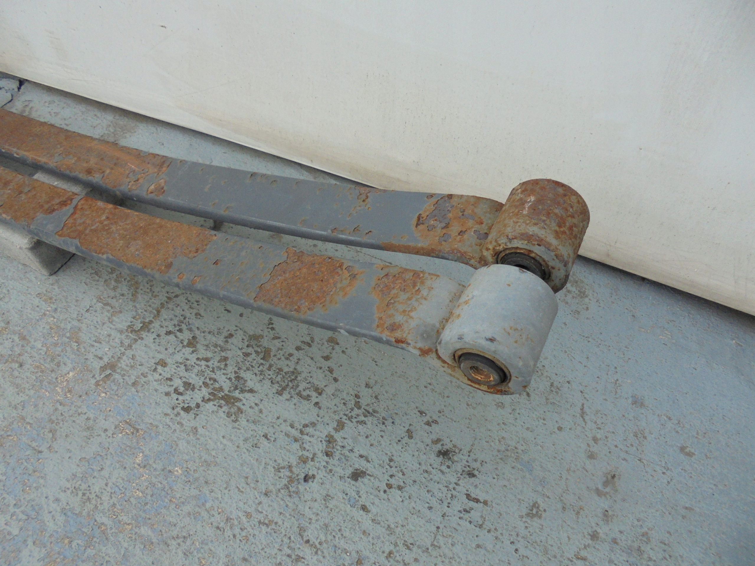 DAF LF 45 55 EURO 5 ПЕРЕДНЯЯ ПРУЖИНА