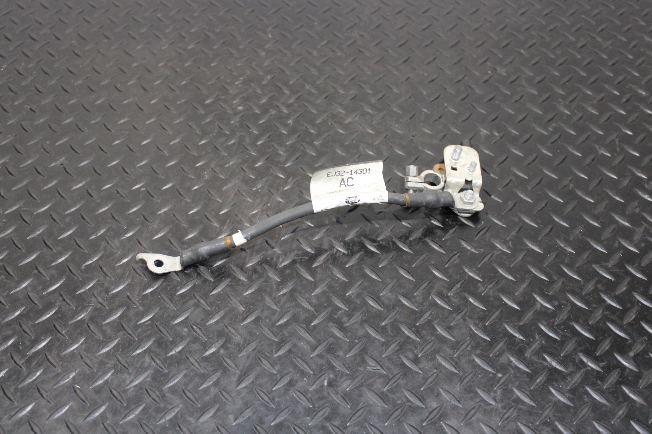 Klemme AKUMULATORA LAND ROVER EVOQUE L538 EJ32-14301-AC