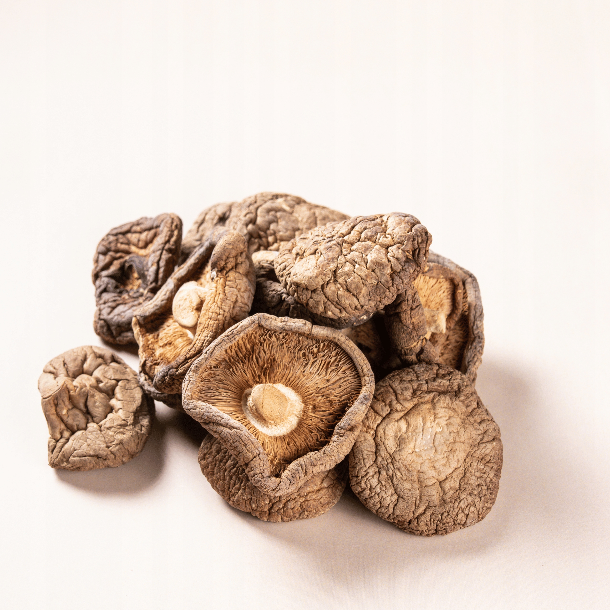Houby shitake 1 kg sušené shiitake asijská kuchyně klobouky Astia