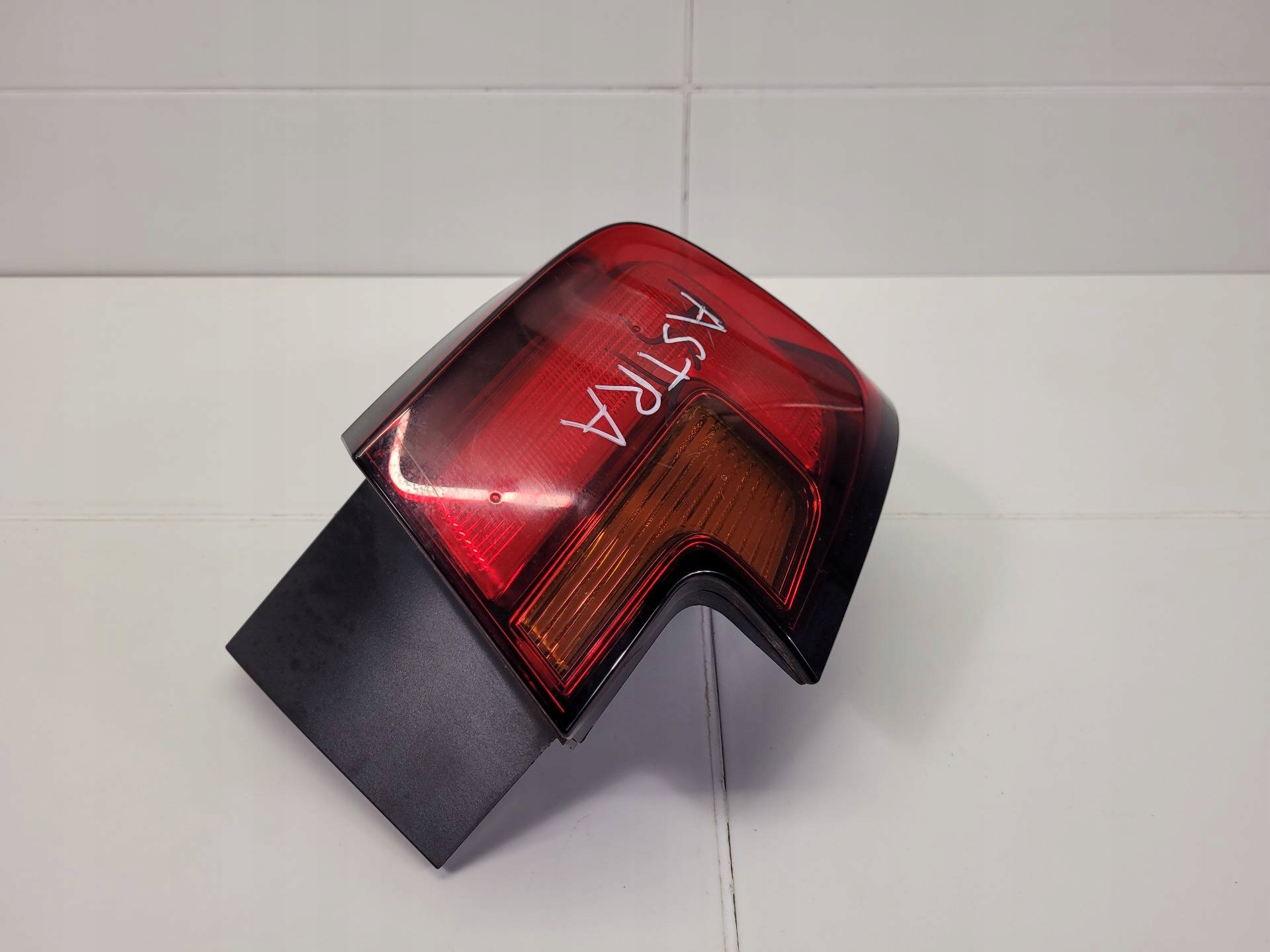 light rear right side Opel Astra K 2017 39015944