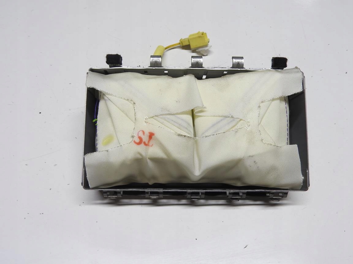 Daihatsu TERIOS II 06-09 подушка 1D067230794R