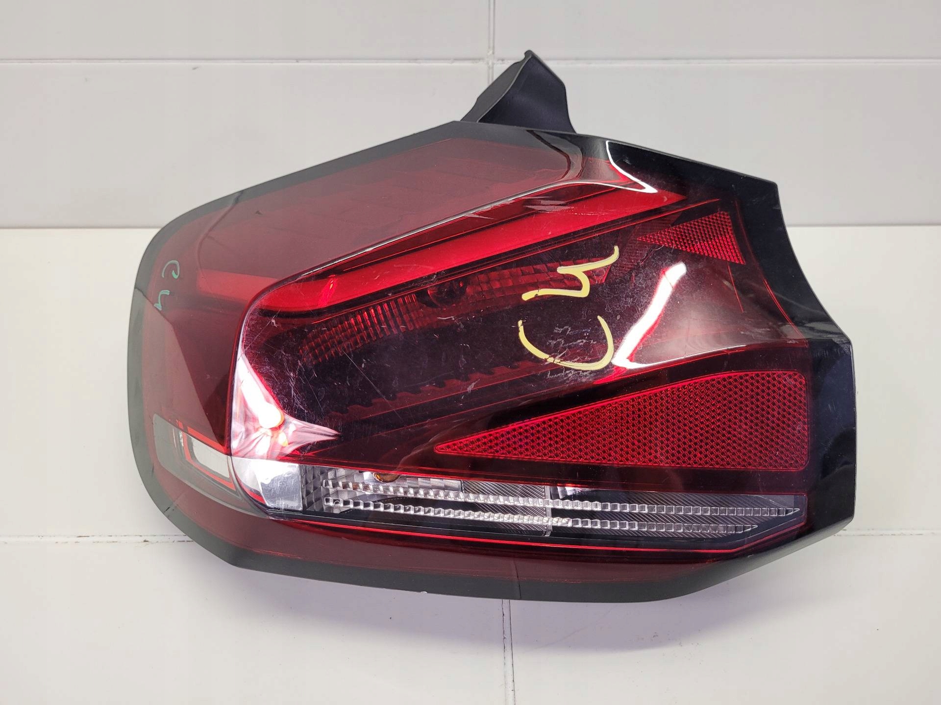 light rear left side Citroen C4 2 facelift 2022 0021874006