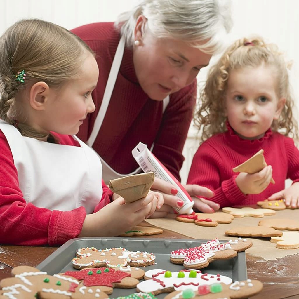 10 SZT ŚWIĄTECZNYCH FOREMEK DO CIASTEK ZESTAW Wysokość produktu 4 cm