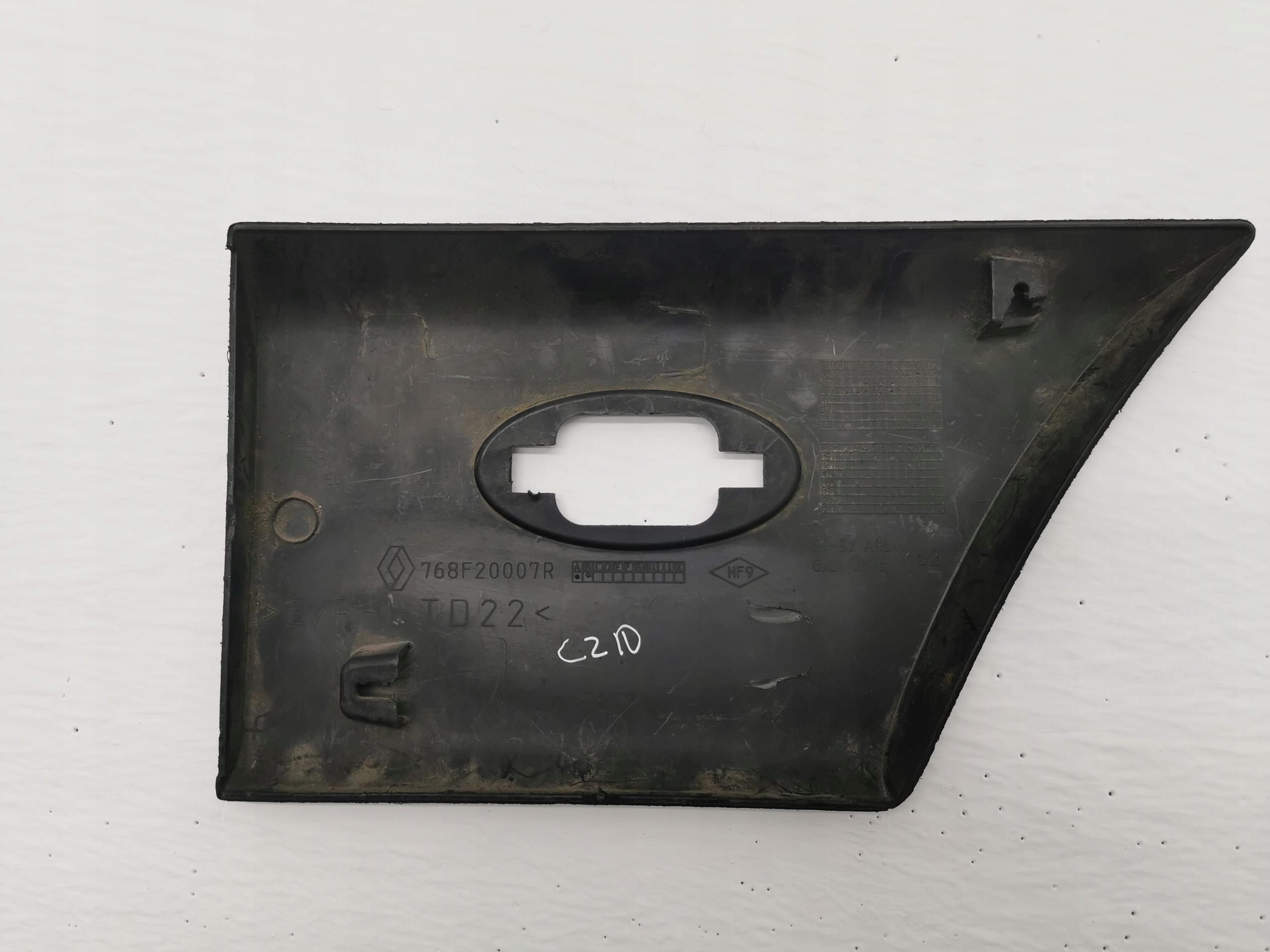 moulding left rear part RENAULT MASTER III 768F20007R