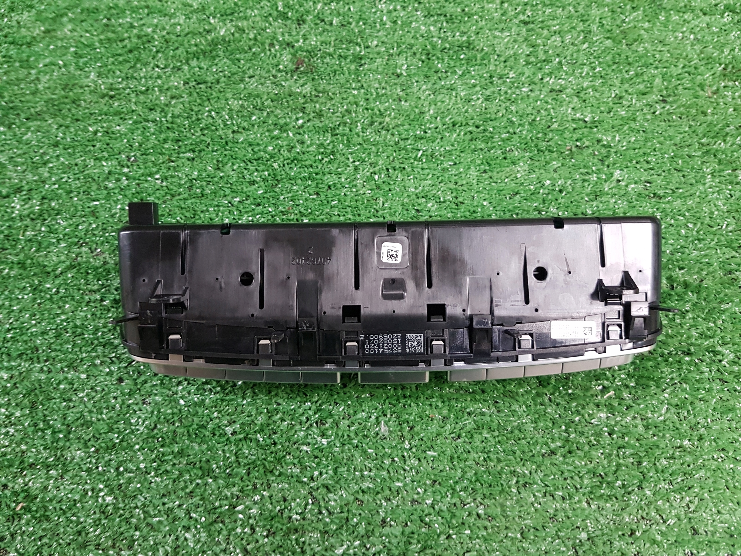 control panel air conditioning devices MERCEDES-BENZ C KLASA W205 A2059054700