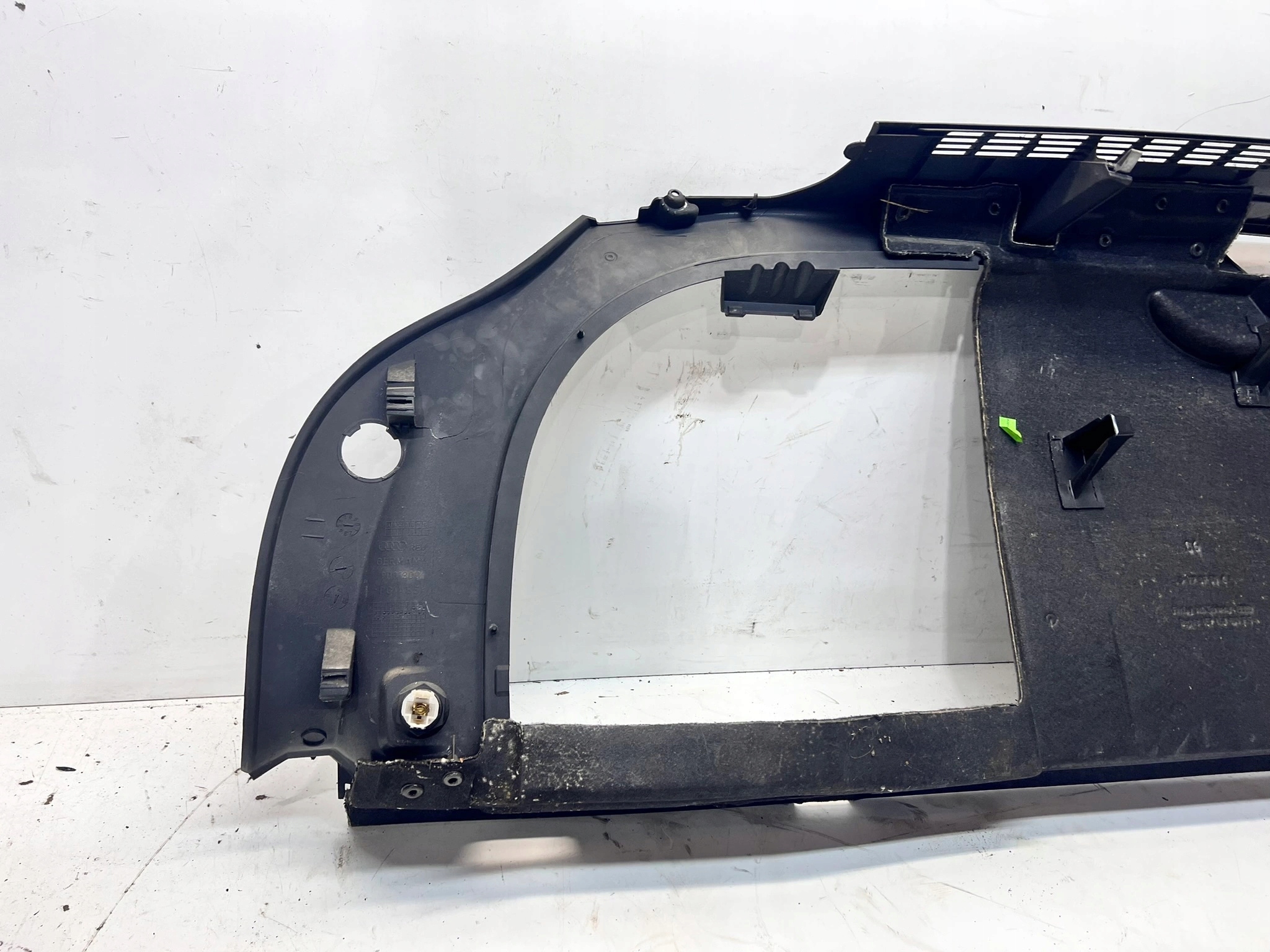boot upholstery right AUDI A4 B7 AVANT 8E9863880