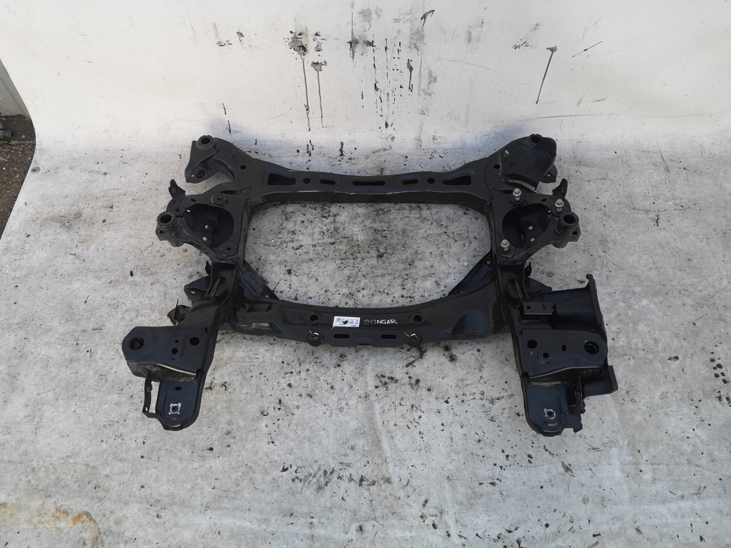 KIA STINGER 3.3 GT 4AWD BELKA ZAWIESZENIA PRZÓD