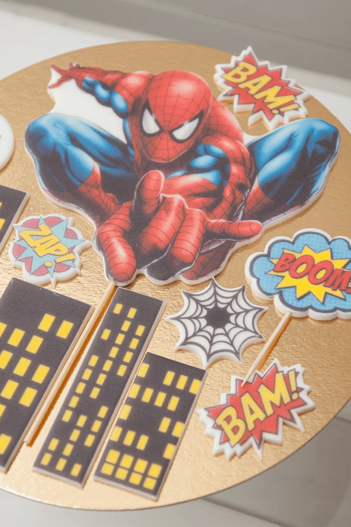 ZESTAW do dekoracji tortu SPIDERMAN 2D 12 el. Typ figurki