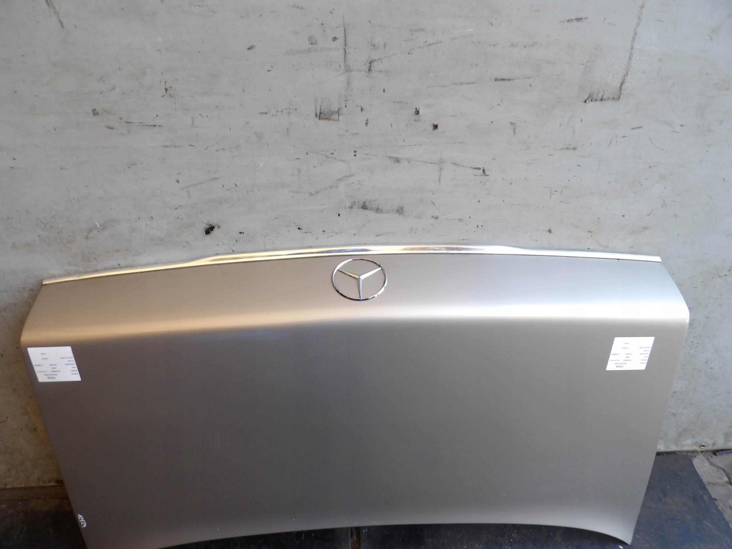 Mercedes W126 Coupe trunk door boot lak. C273/1