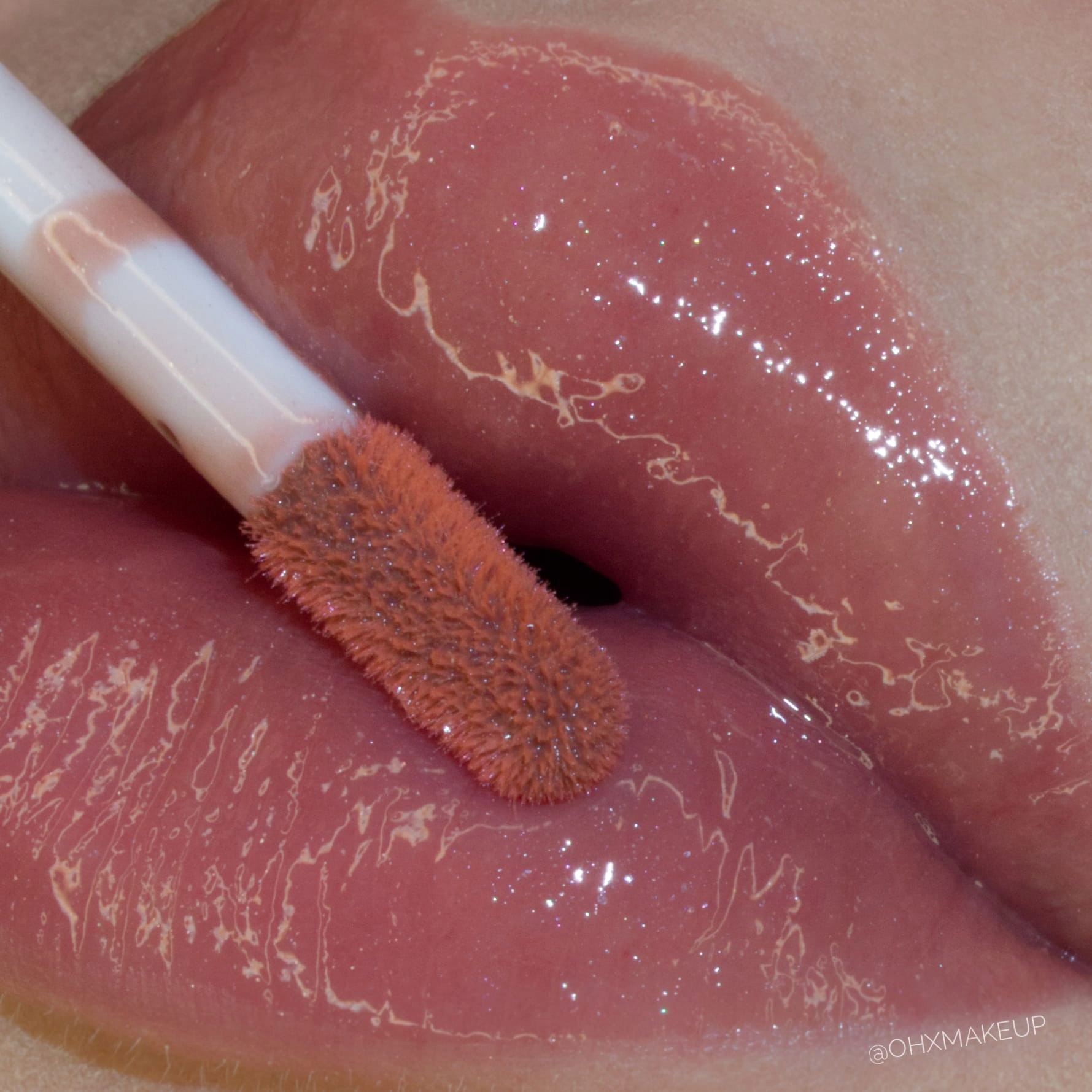 Claresa Błyszczyk do ust GLOSS IS MY BOSS 05 big fish Stan opakowania oryginalne