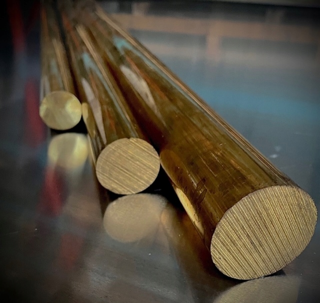 Pręt mosiężny wałek fi 30 - 100cm