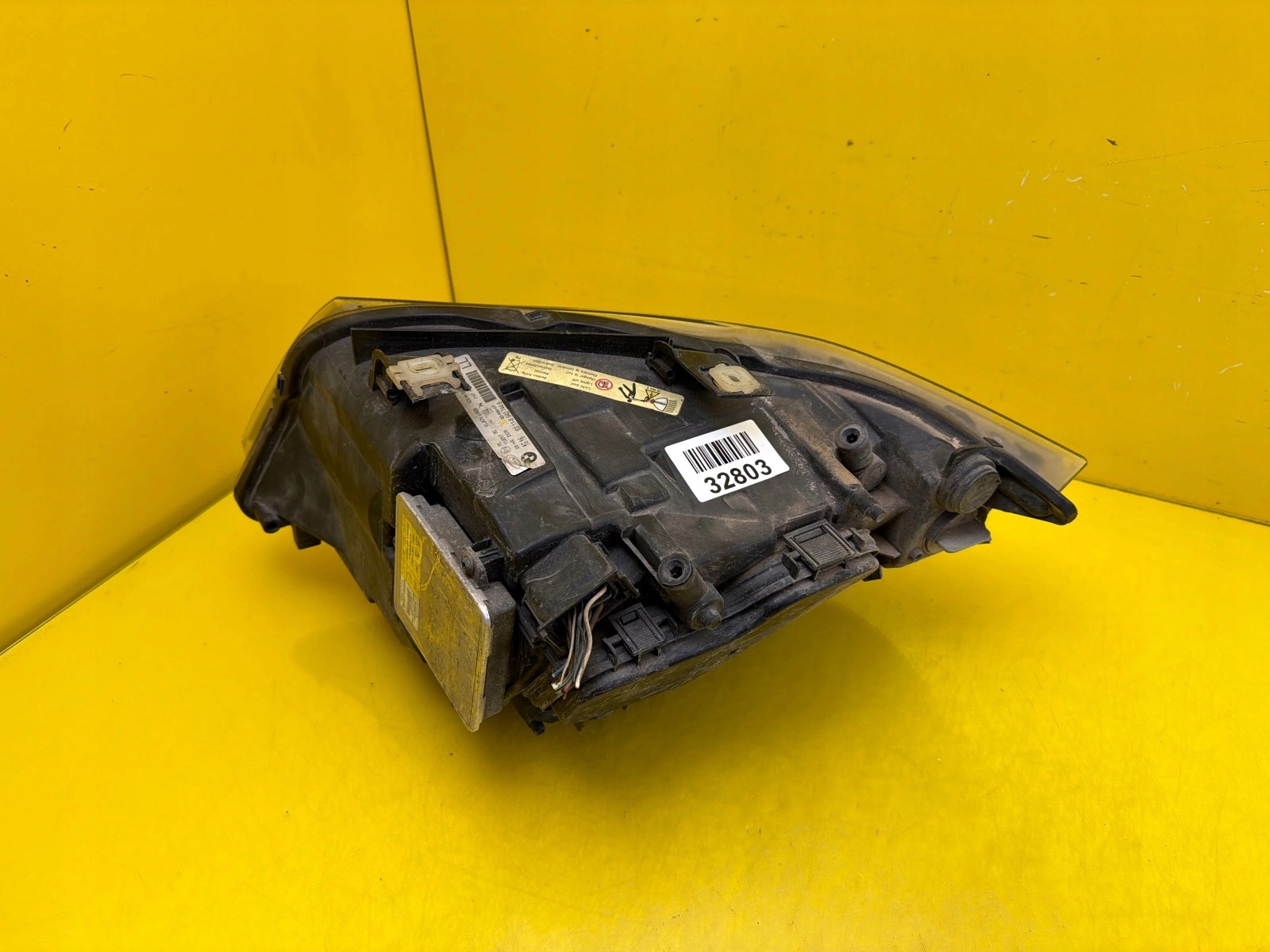 light right BMW 3 E90 E91 Bi-Xenon Skretna 6942744