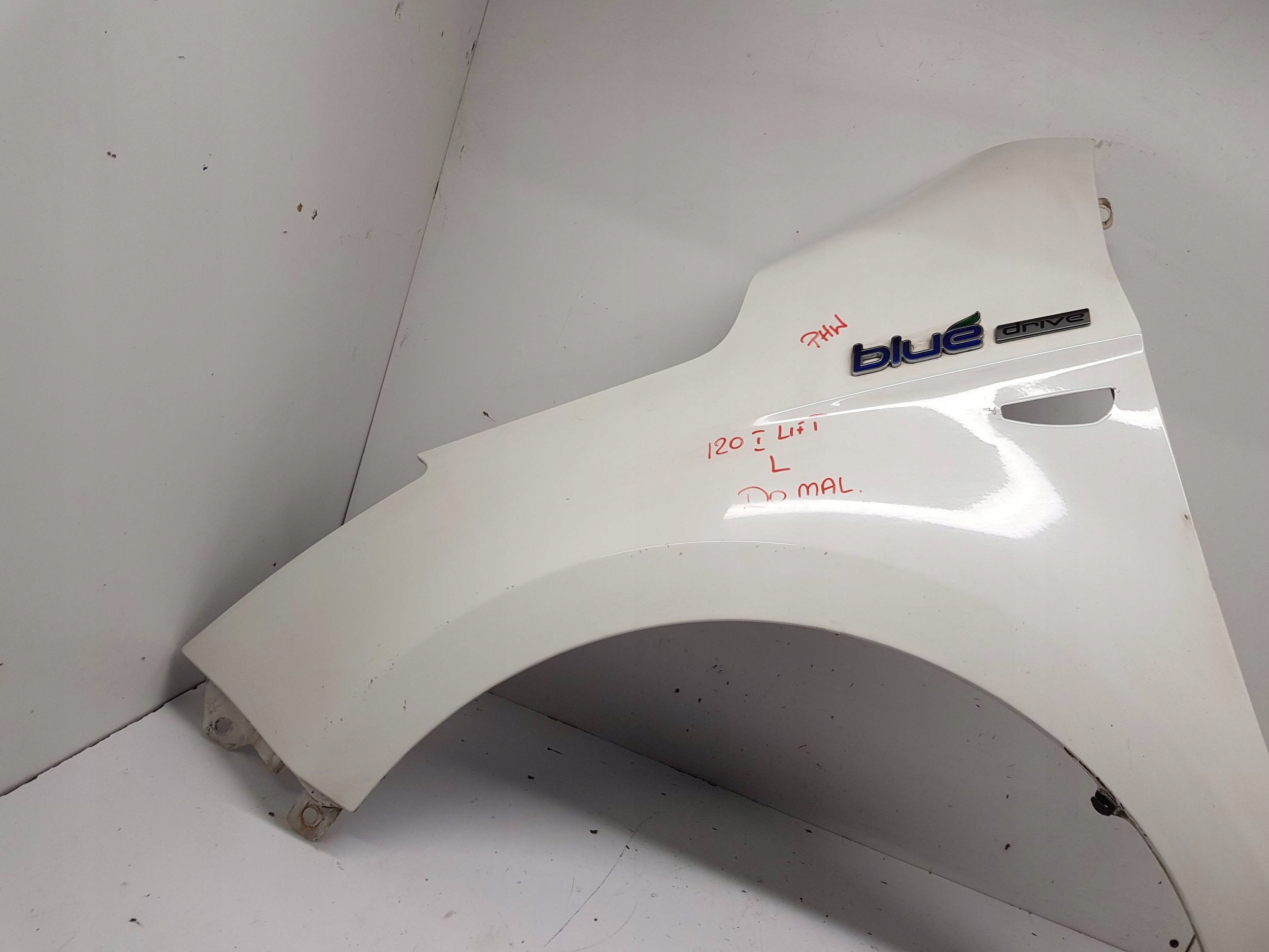 HYUNDAI I20 LIFT fender left front PHW 2012-14R
