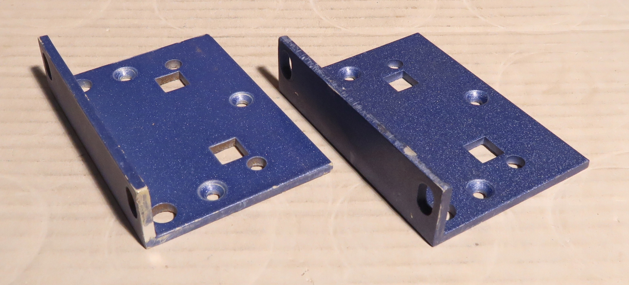 Міцні вуха, ручки для стійки 2U, сині