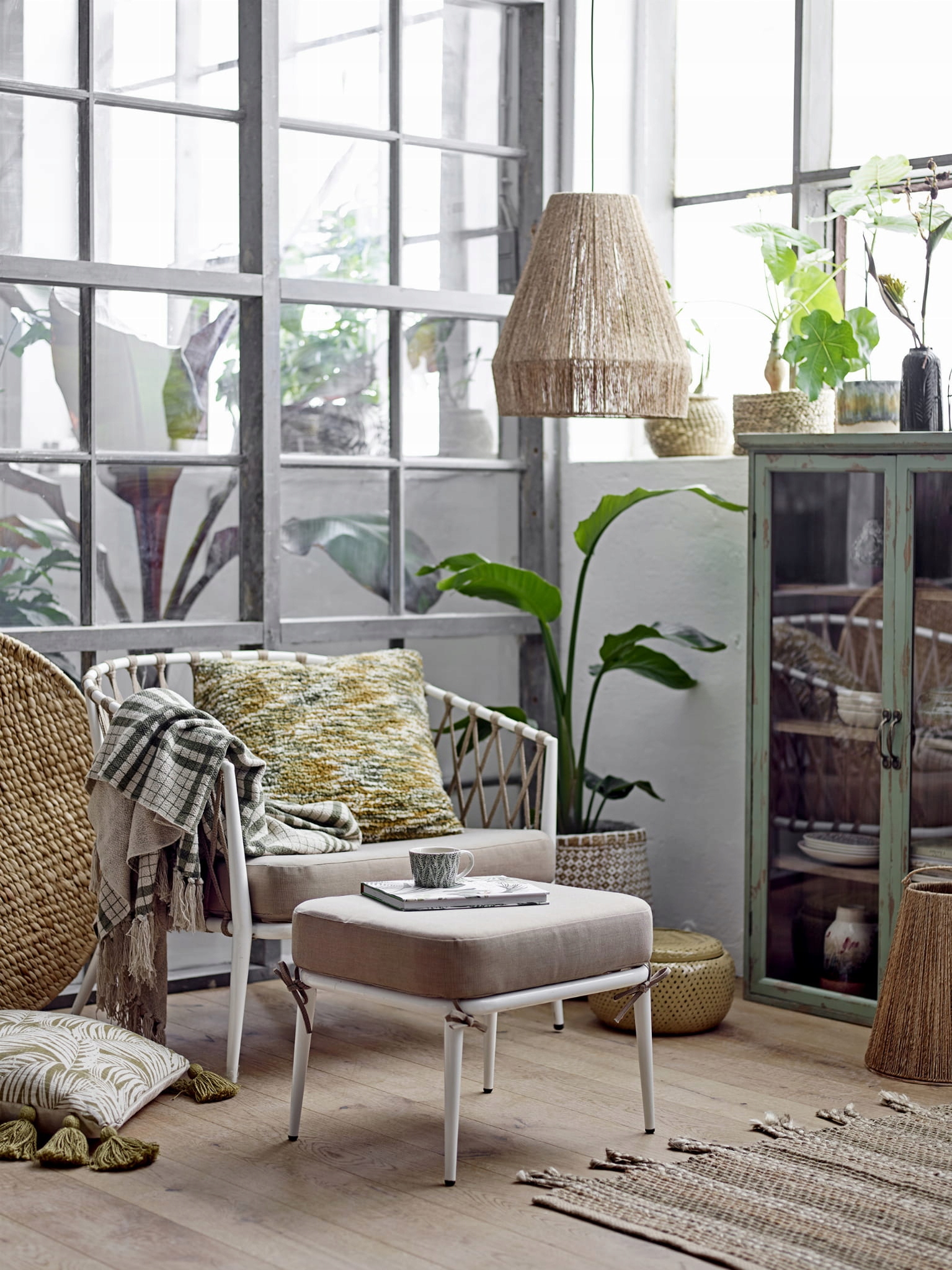 Stołek Cia biały metalowy 50x40x40cm Kolor mebla biały