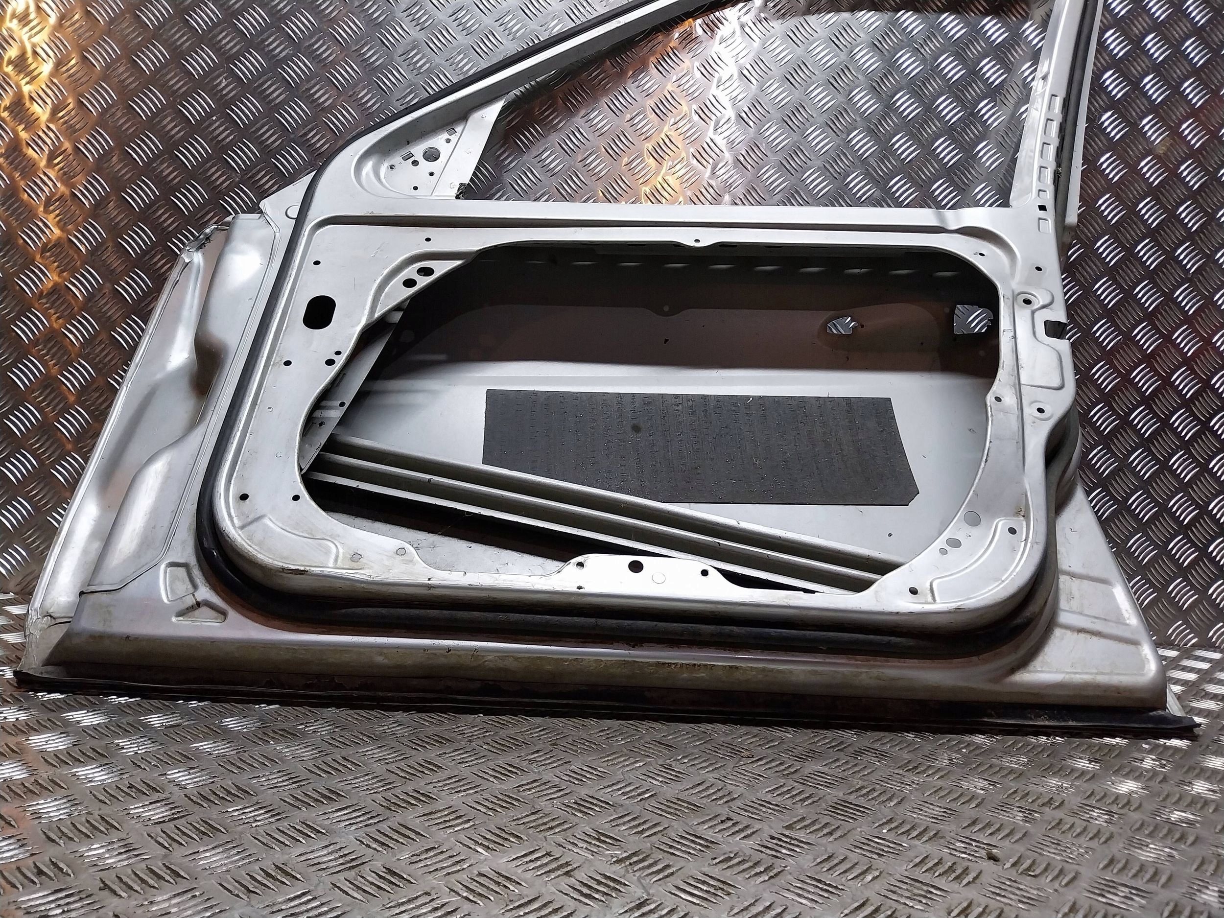 door front right MERCEDES C-KLASA W204 07