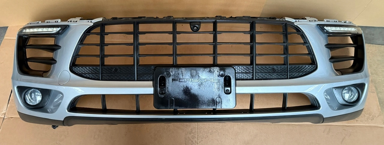 bumper front front 4 PDC colour M7U PORSCHE MACAN 1
