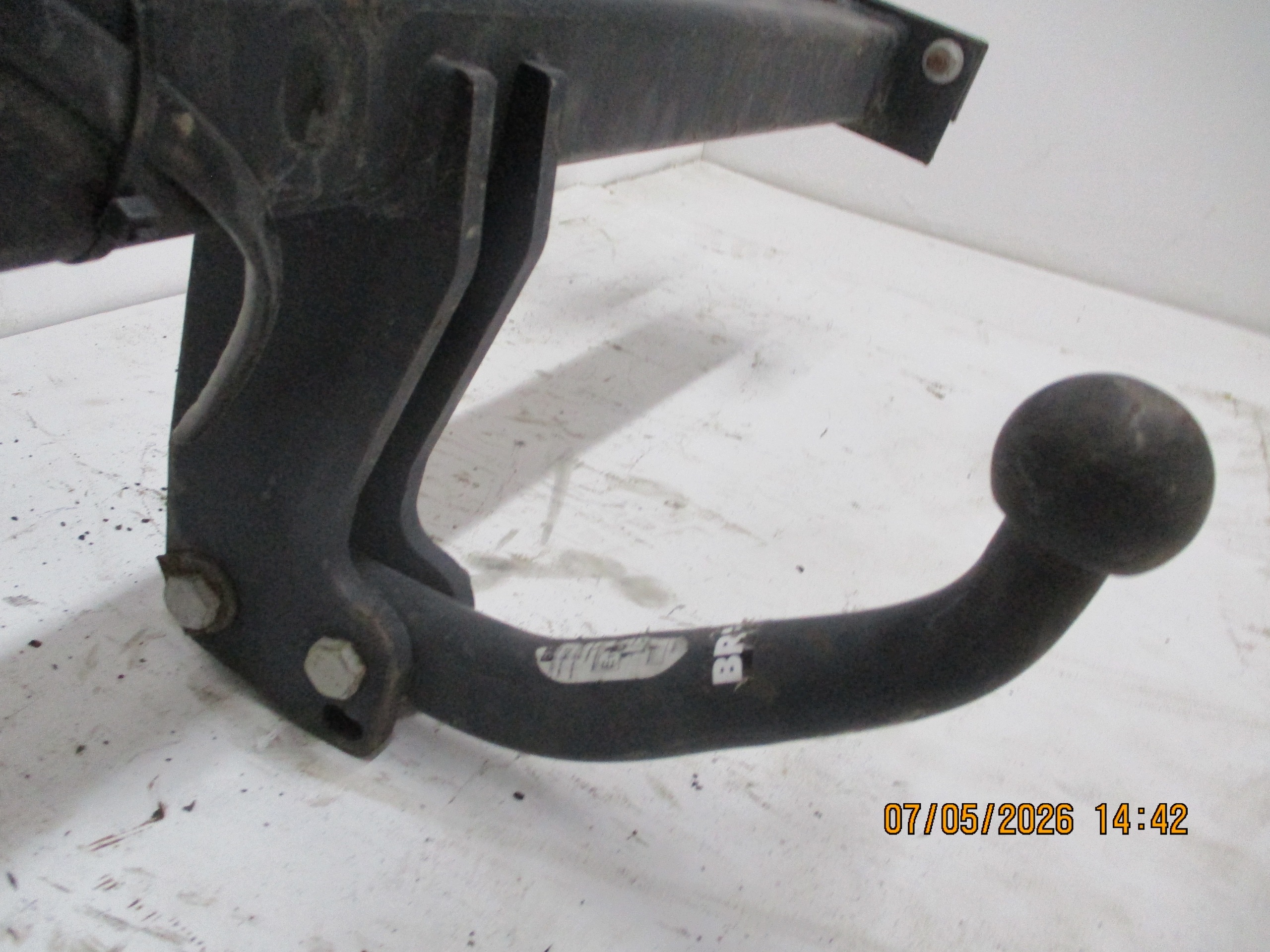 TRAVERSA paraurti GANCIO TRAINO OPEL INSIGNIA