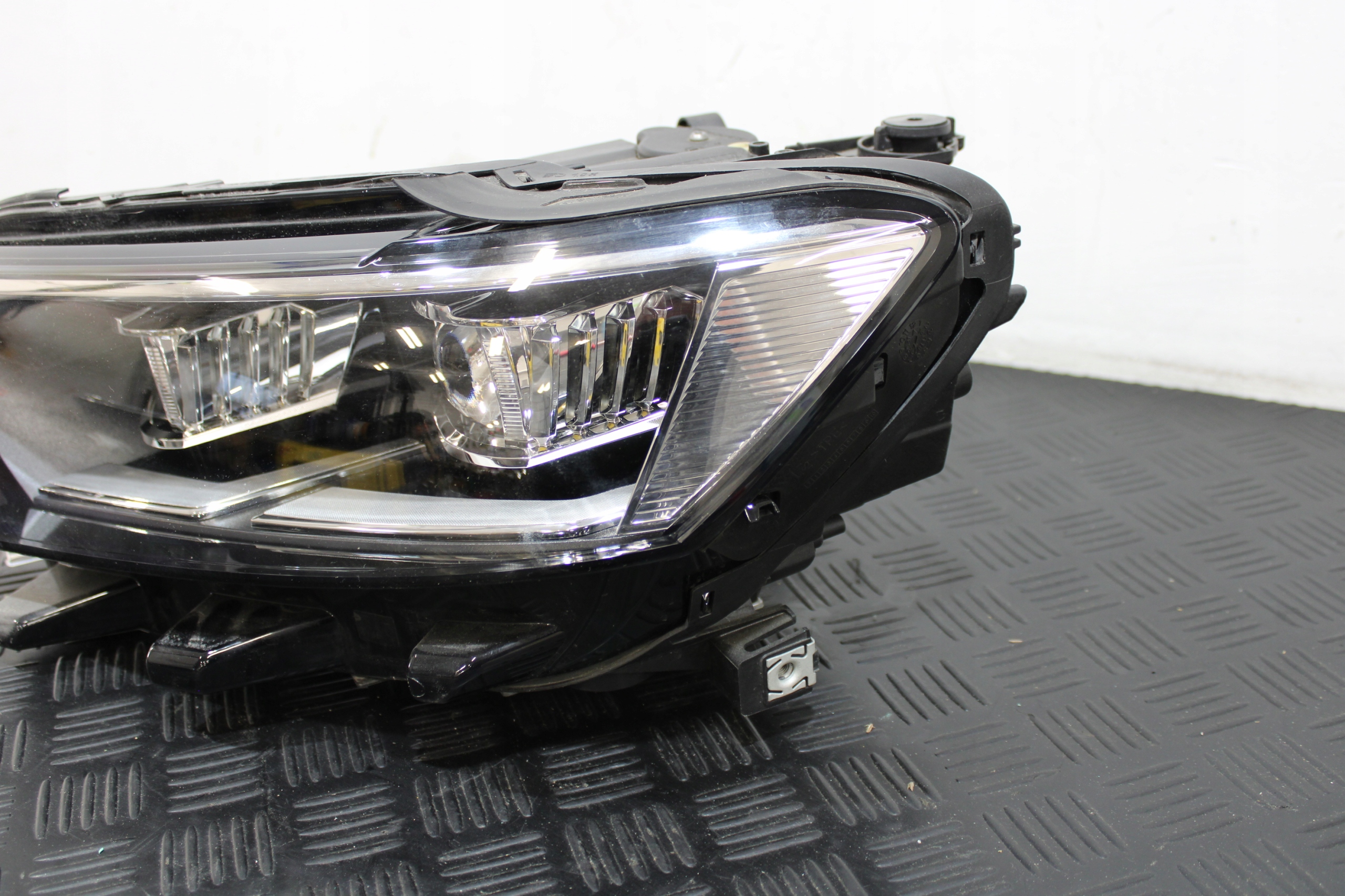 light left front front 2GA941035D VW T-ROC 2GA