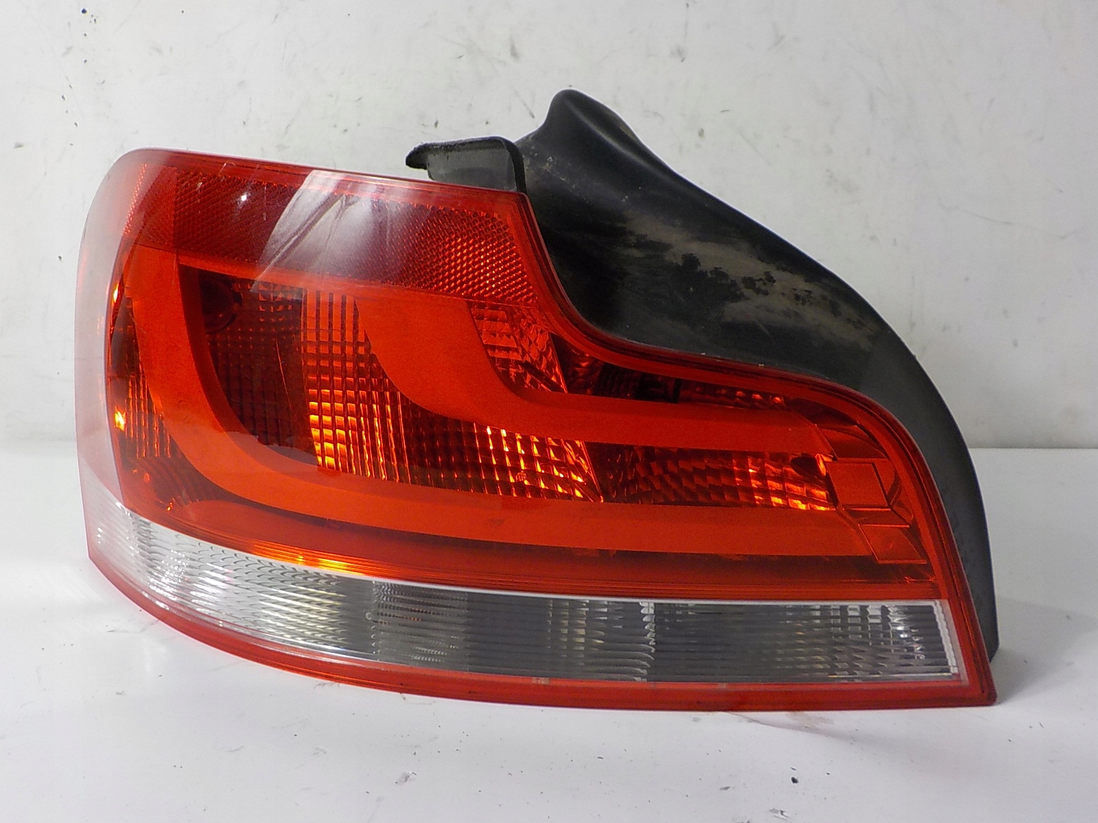 BMW 1 E82 E88 LIFT light left rear left rear part