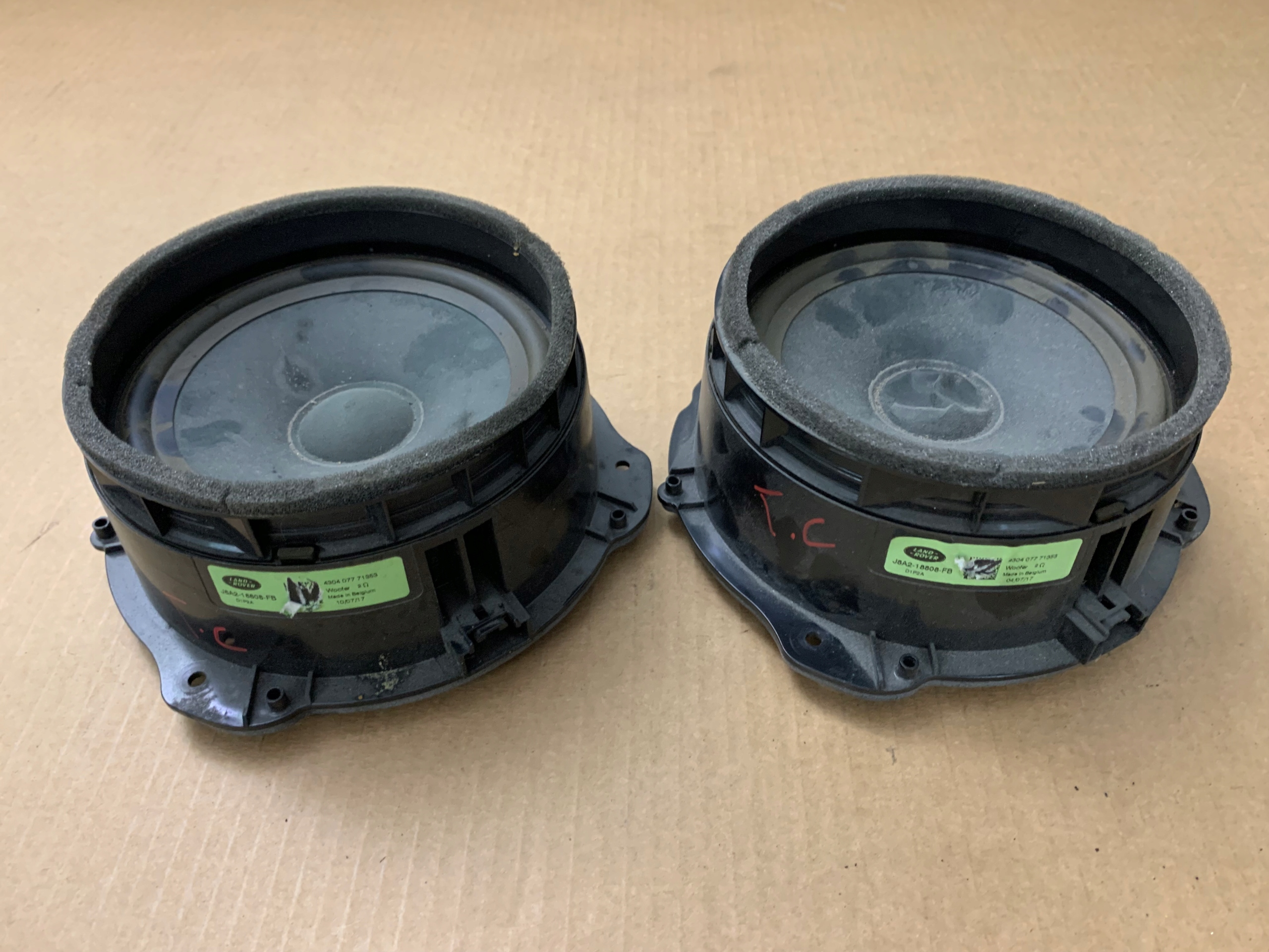 Двери LAND ROVER Range Evoque Velar 2017-2020 J8A2-18808-AB