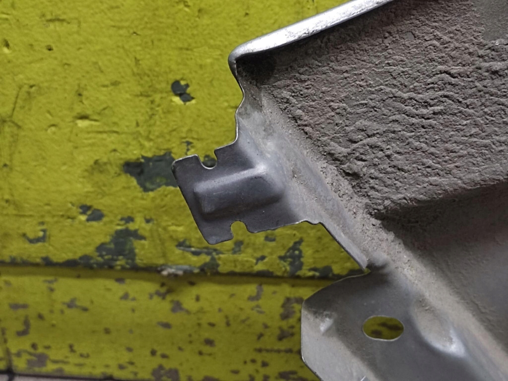 RENAULT TRAFIC II fender right front
