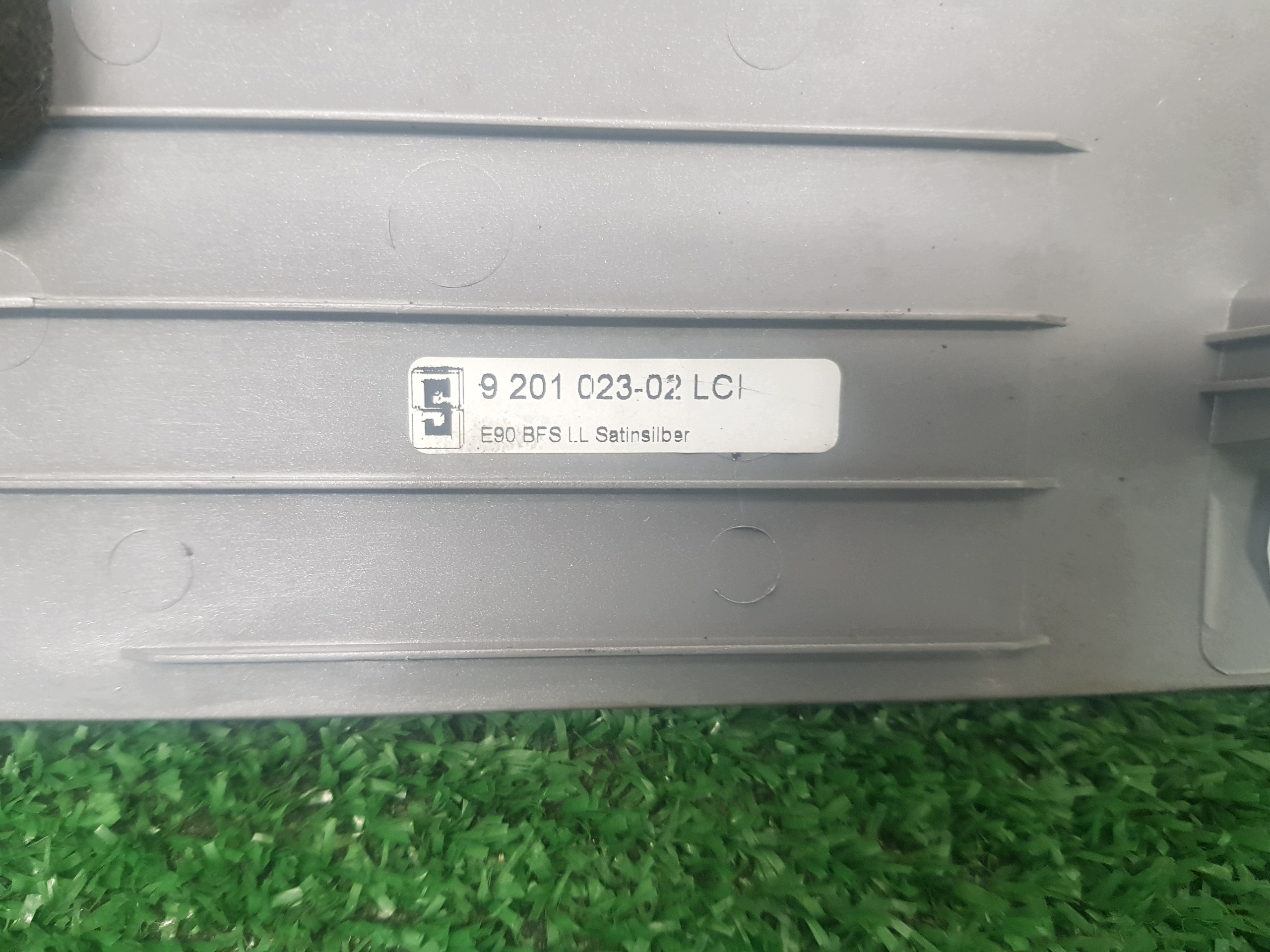 lista DEKOR táblák BMW E91 9201023-02