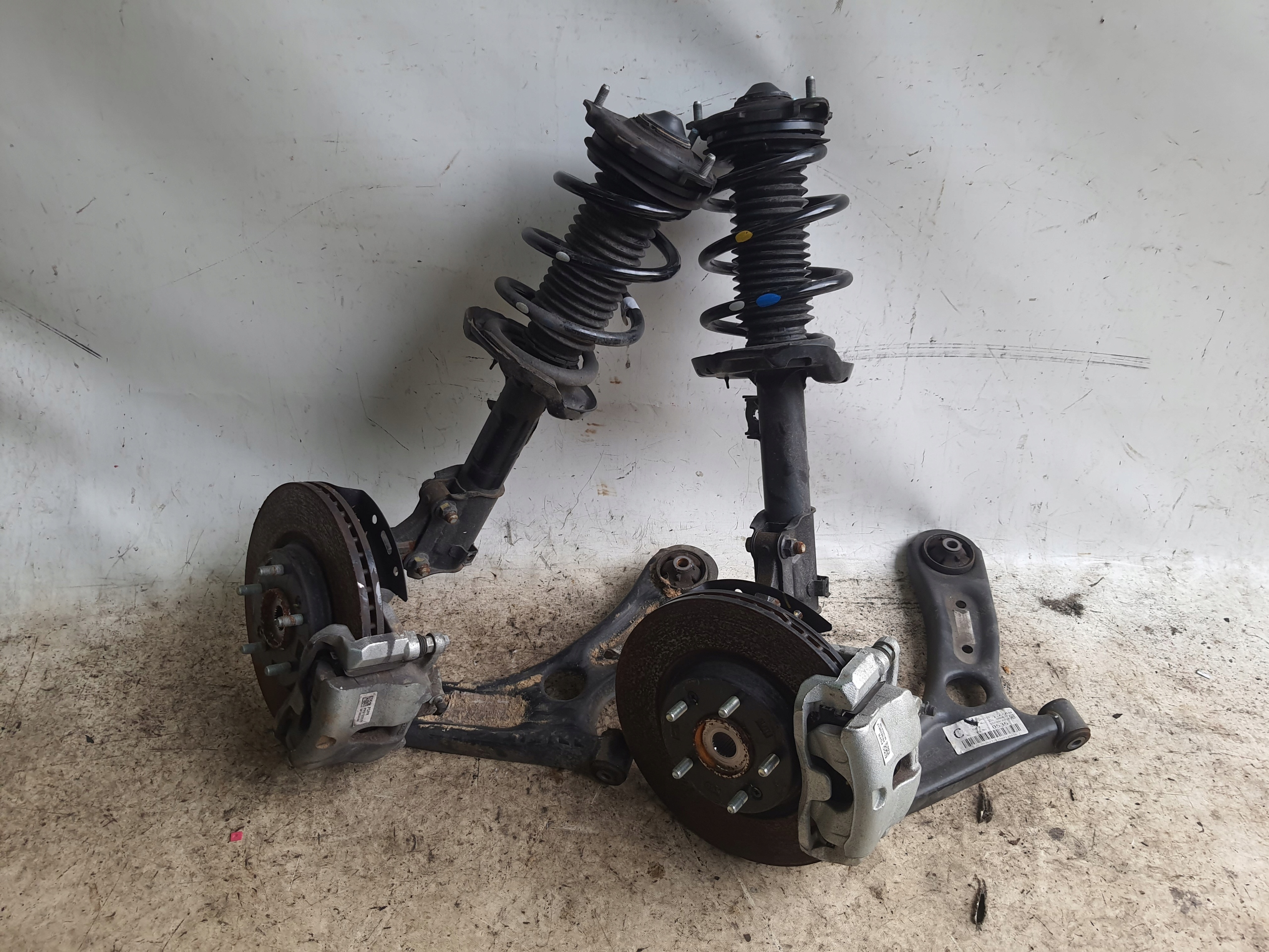 KIA XCEED 19-> MACPHERSO swing arm right