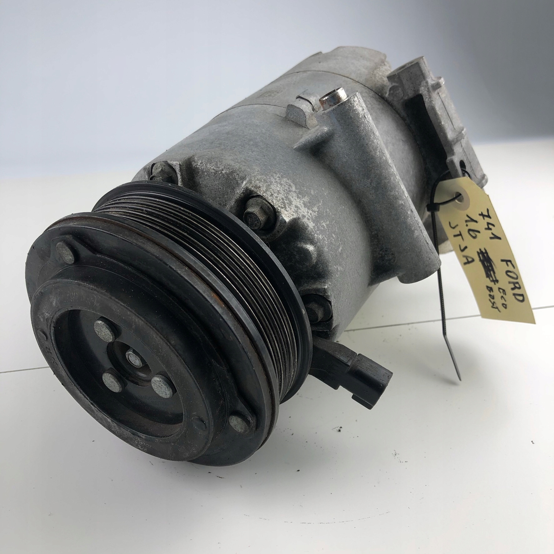 AV1119D629AC AV1119D629AB - КОМПРЕССОР КОНДИЦИОНЕРА FORD VOLVO 1.6 ECOBOOST