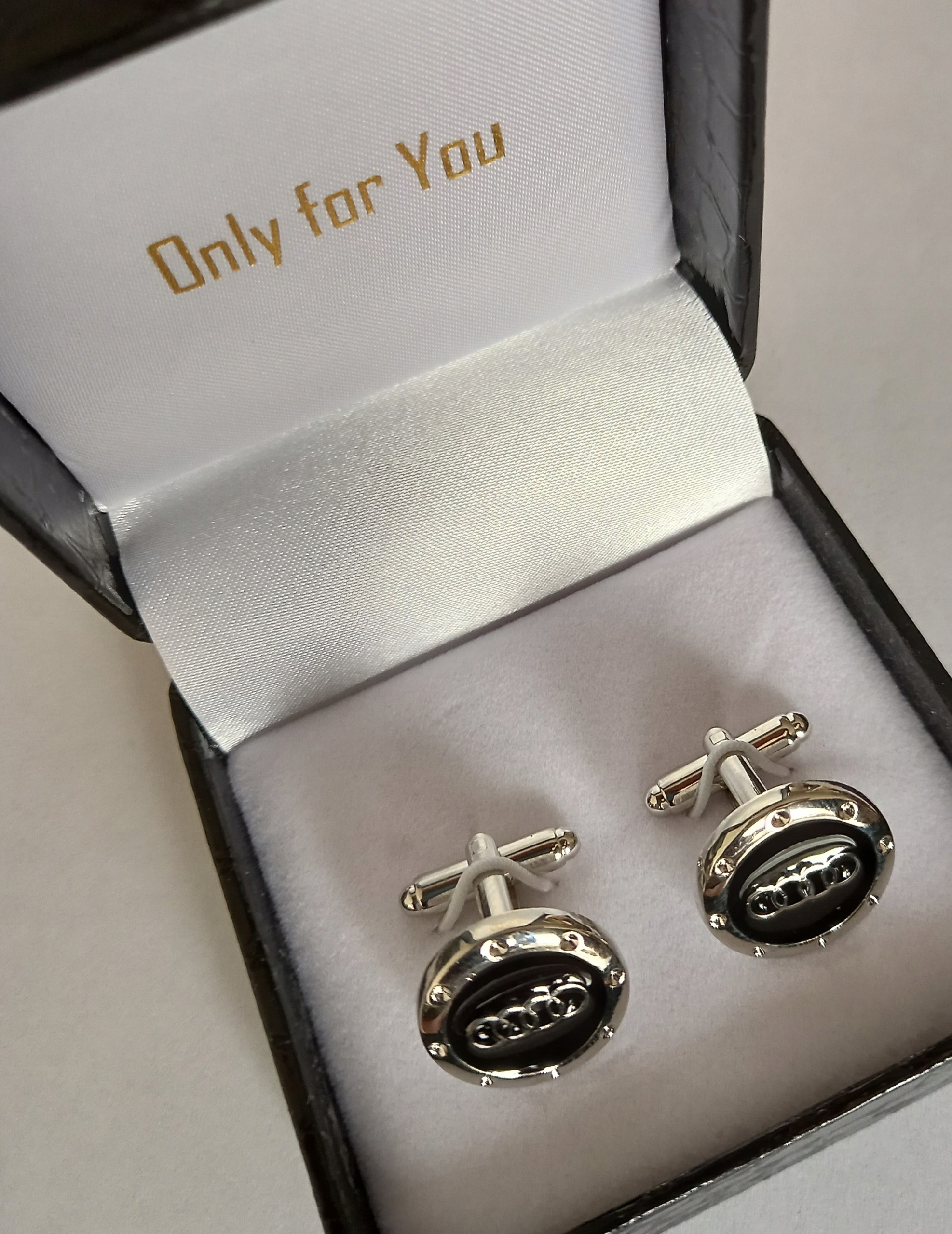 Exciting manžetové knoflíčky Audi