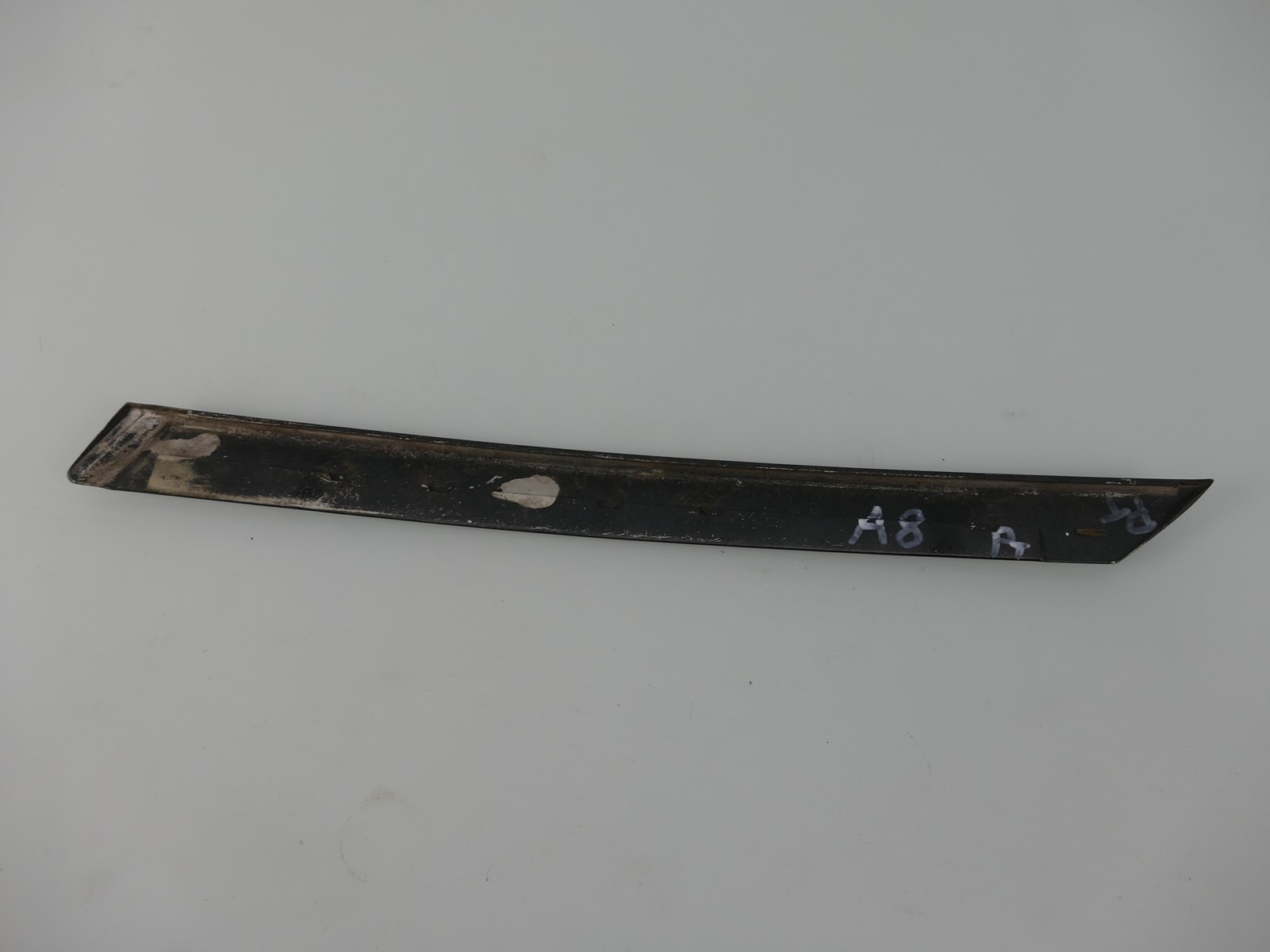 AUDI A8 D2 before LIFT moulding door right rear part