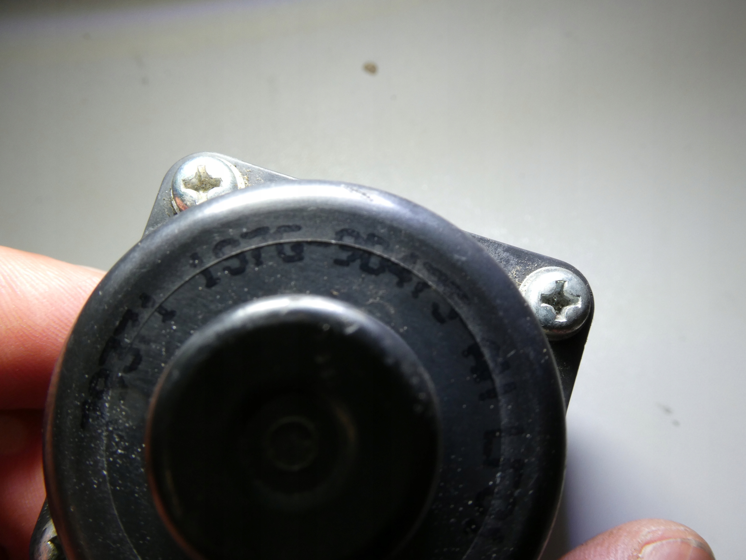 AGR-Ventil RECYRKULATOR Gase FORD MONDEO MK3 2.0 Benzin
