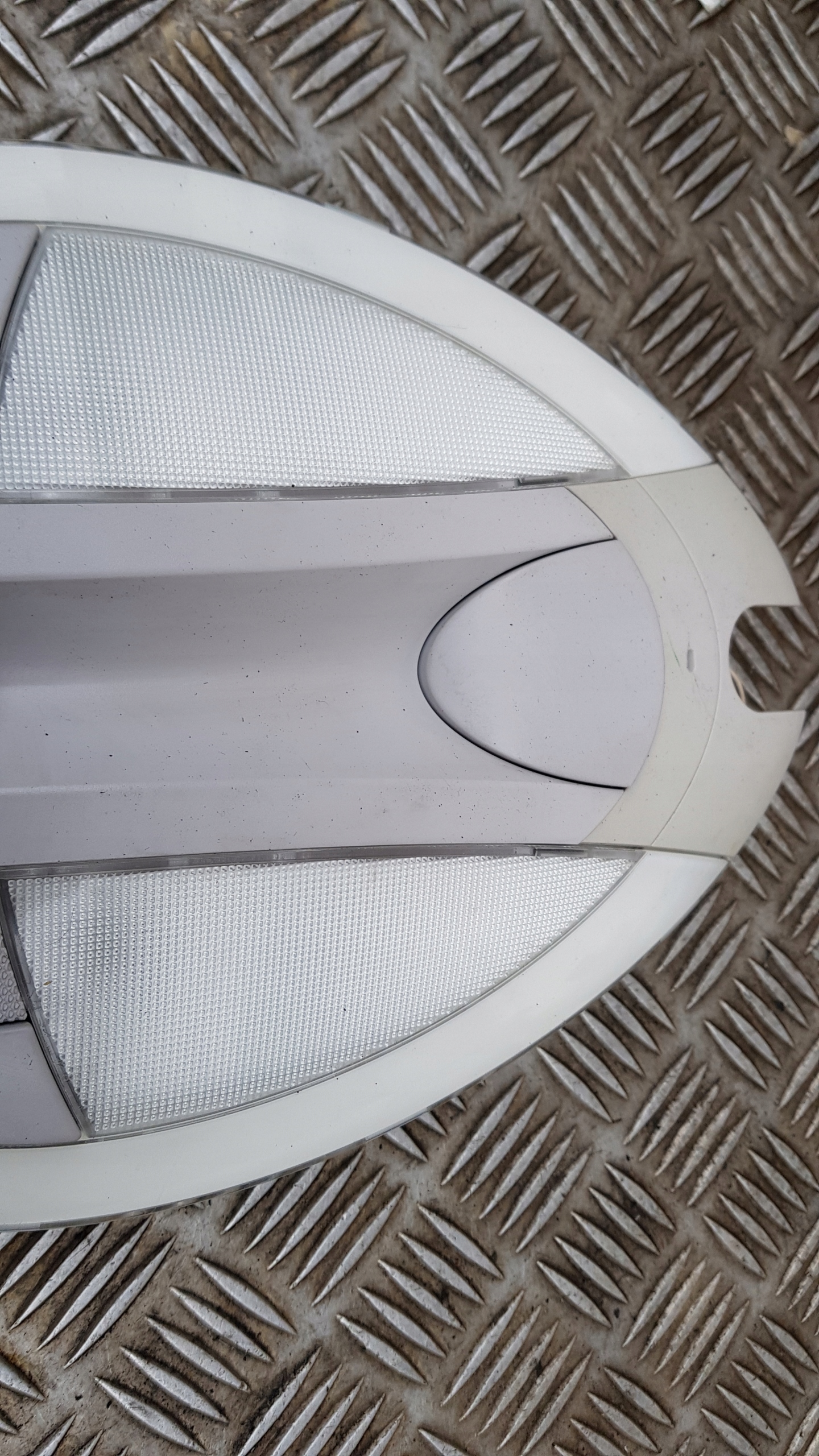 MERCEDES W211 OSWIETLENIE cabs light A2118207101