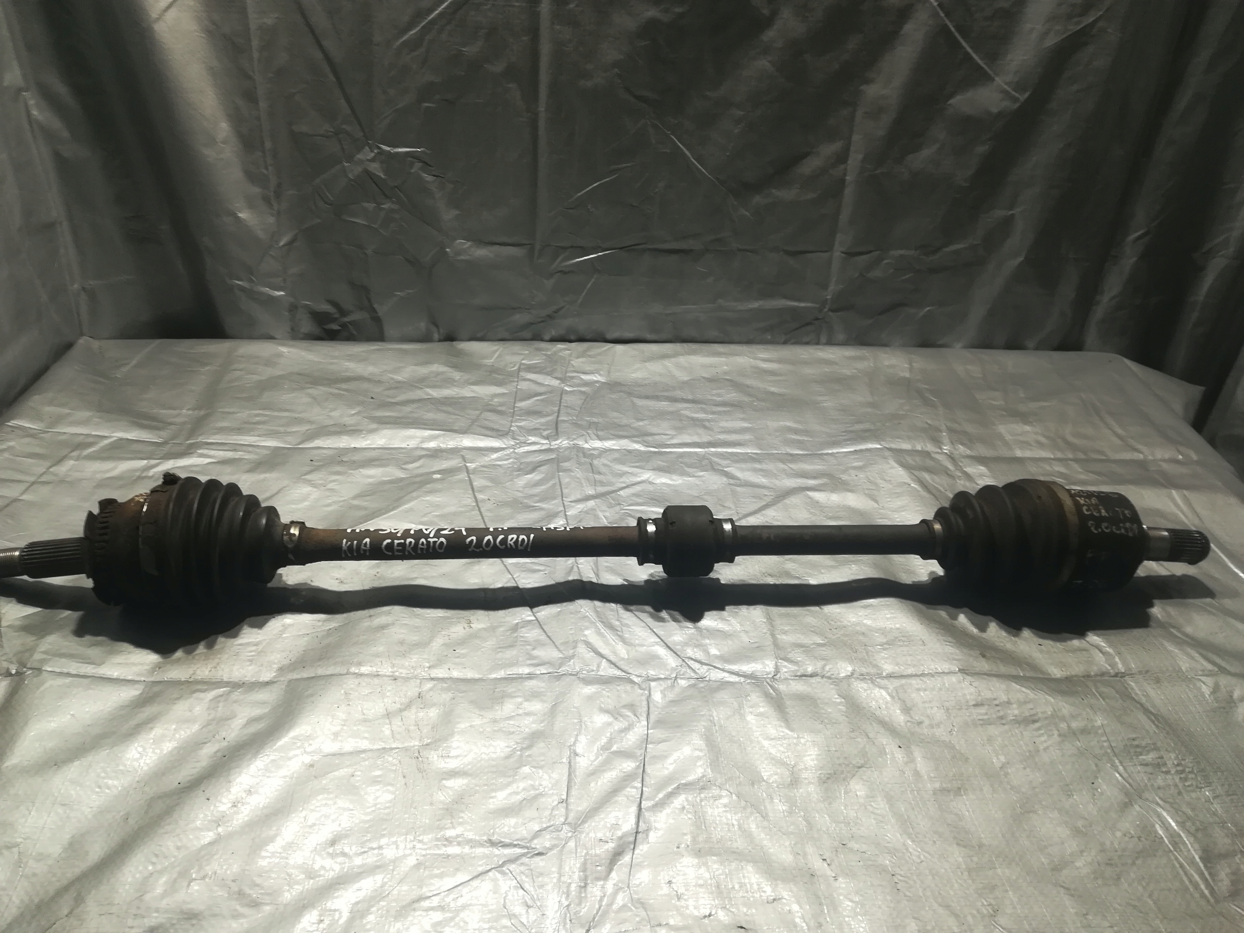 KIA CERATO and 2.0 CRDI semi-axis right front 04R