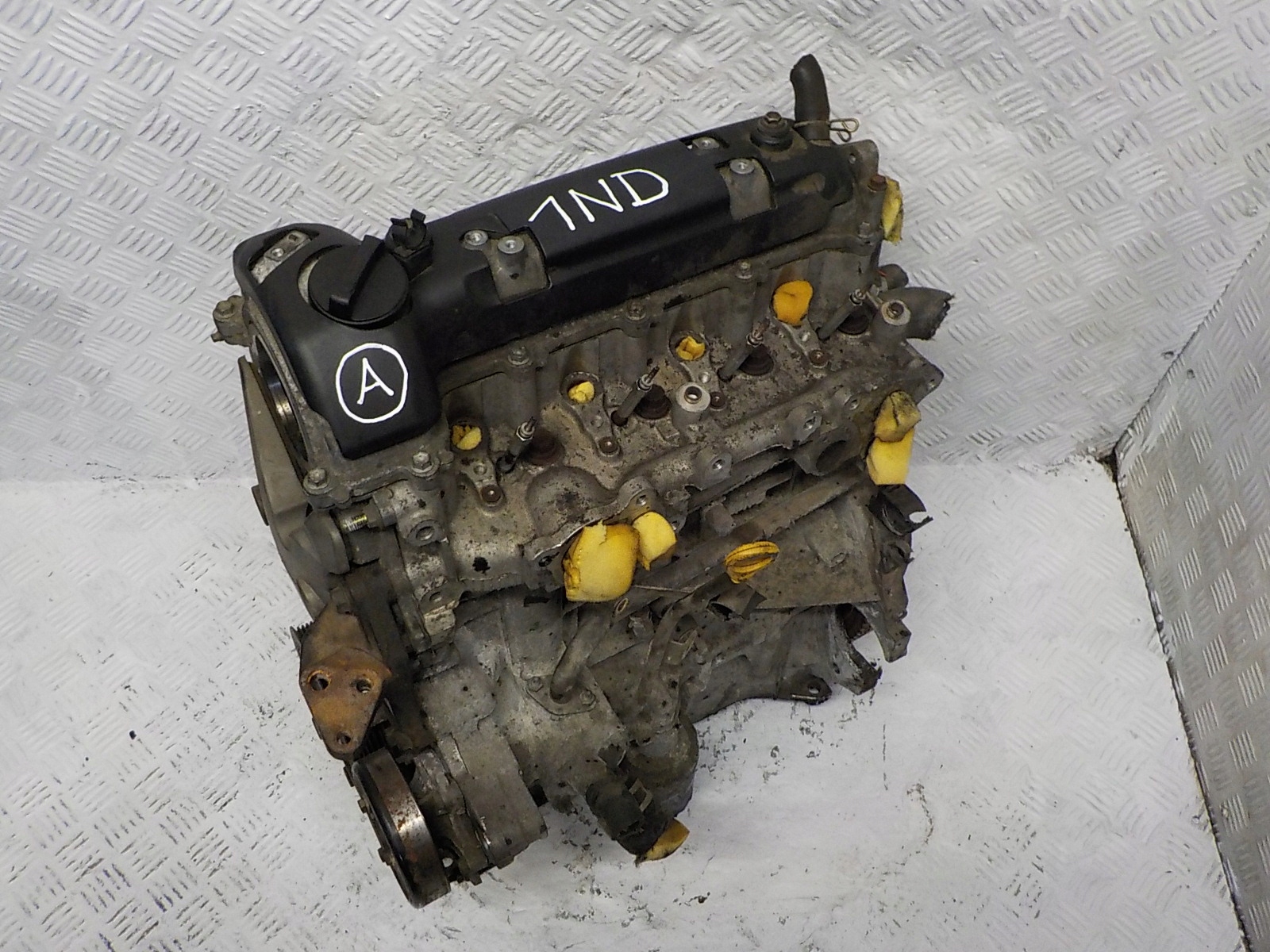 TOYOTA YARIS COROLLA engine 1.4 D-4D 75 KM 1ND