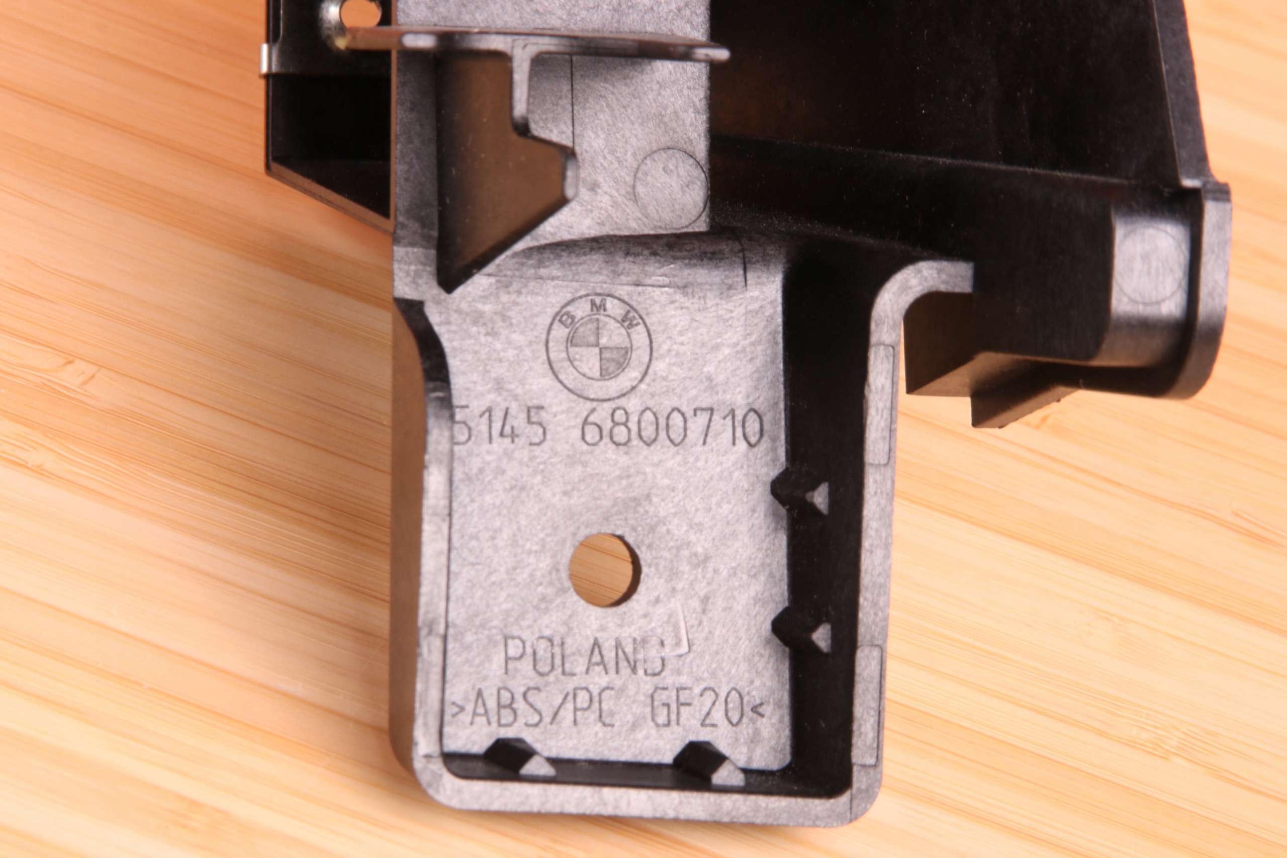 BMW G14 G15 G16 M8 bracket holder HEADUNIT right ANGLIK 6800710