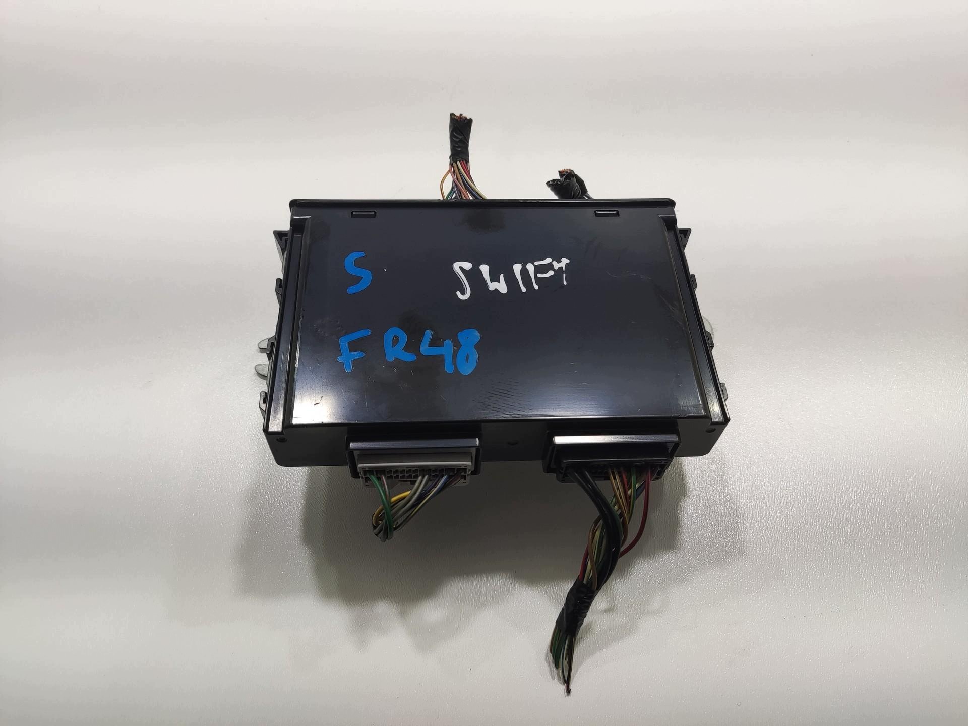 module control unit BCM SUZUKI SWIFT IV MK7 2010-2017 36780-70L02