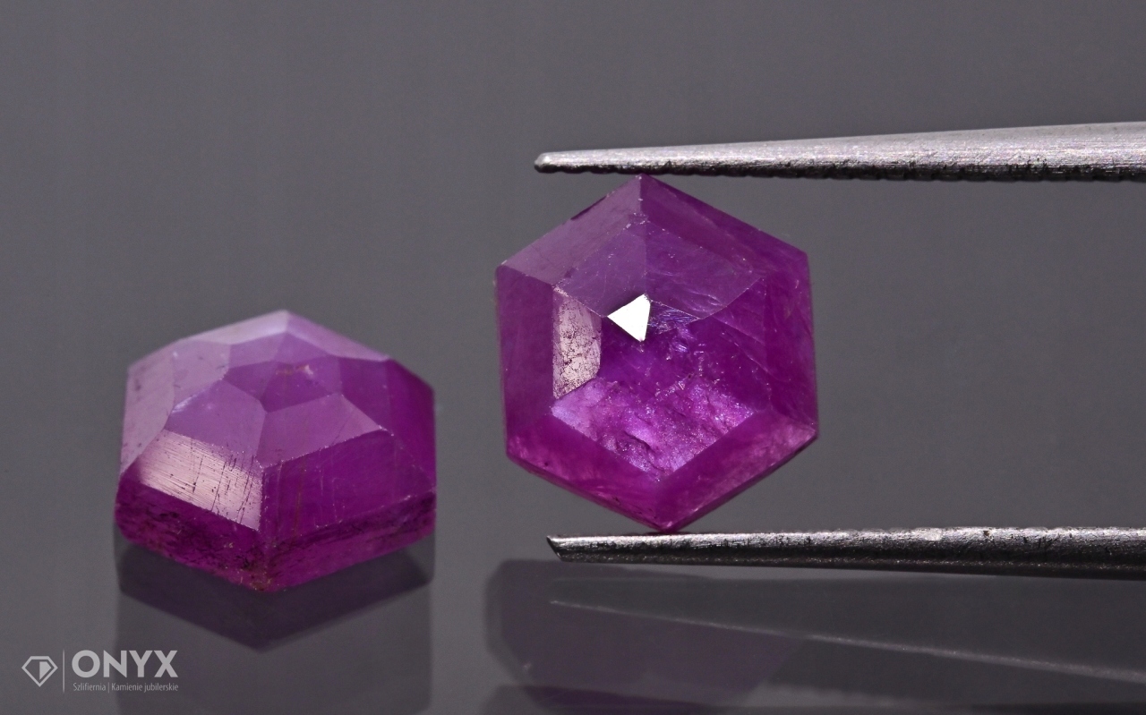 Rubín fazetovaná rozeta Para hexagon 8x8 mm