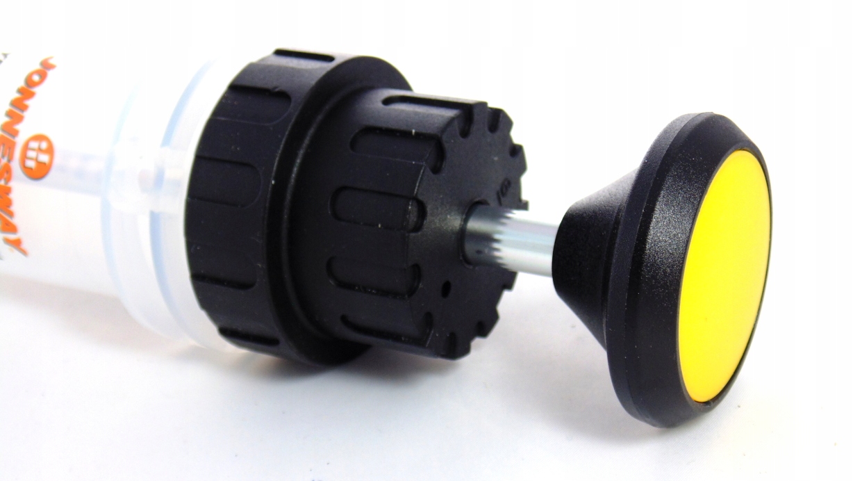 STRZYKAWKA 200 ml ODSYSARKA OLEJU PLYNOW HAMULCOW Producent code AE300204