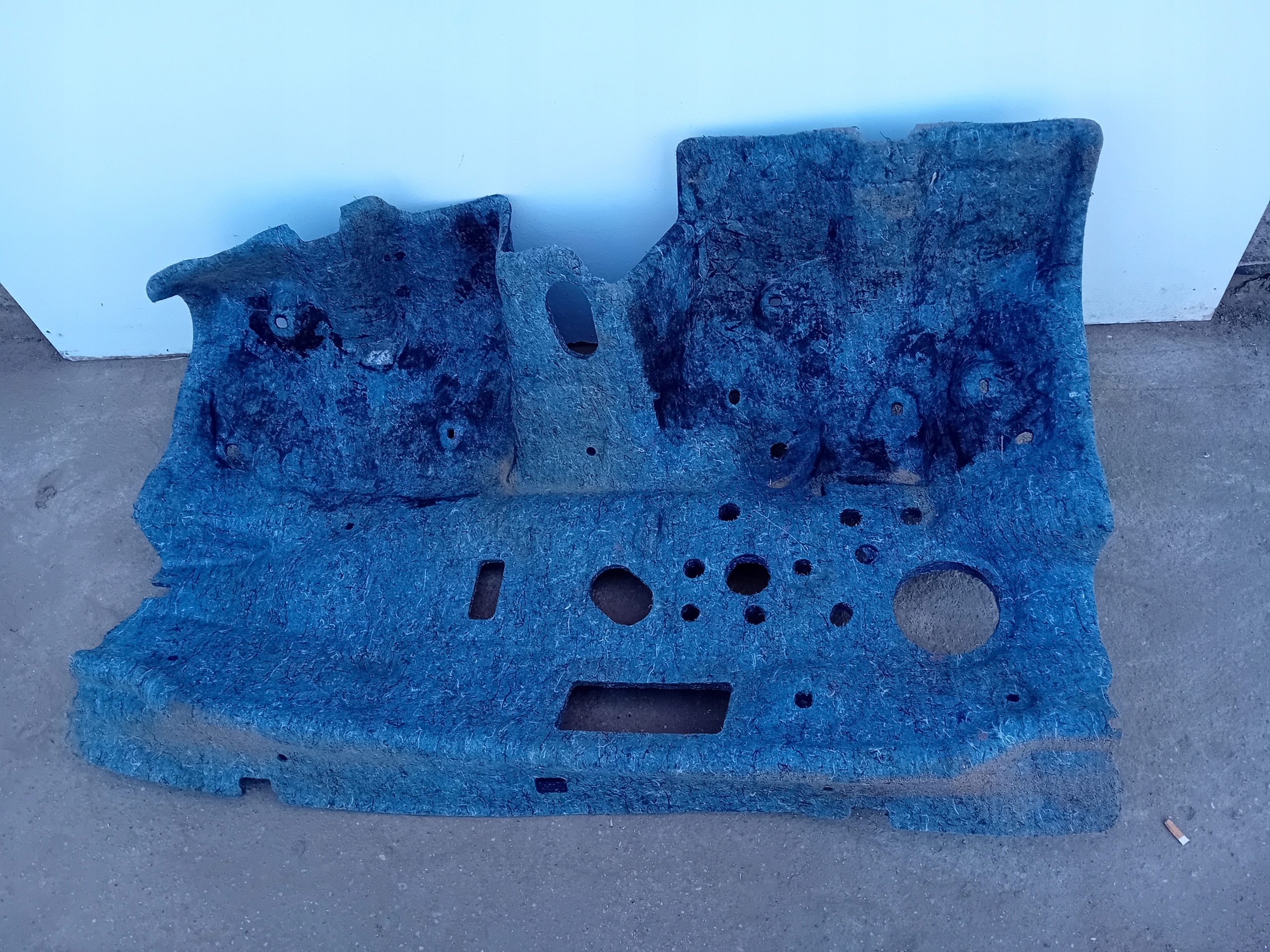 RENAULT CLIO V WYGŁUSZENIE ŚCIANY GRODZIOWEJ