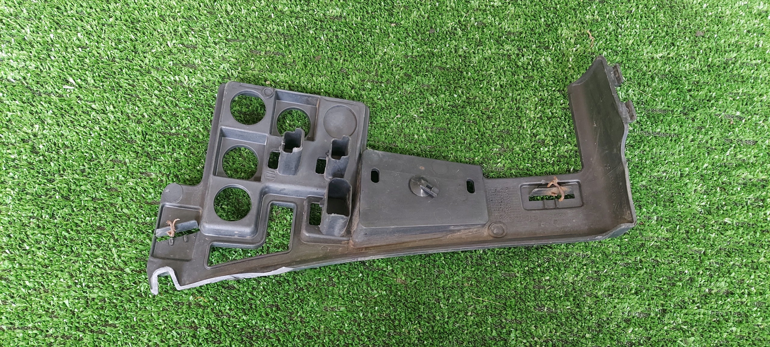 bumper bracket left front CITROEN C4 PICASSO 06-13 9654195980