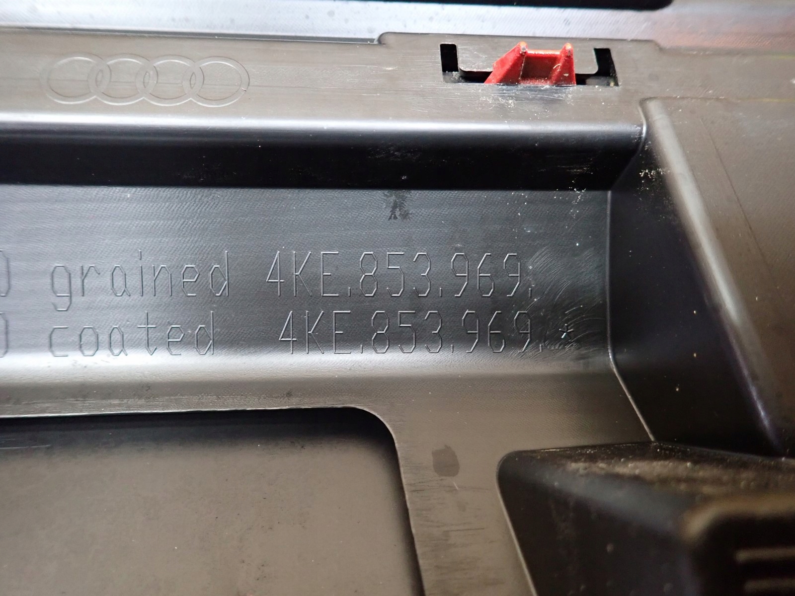 moulding for door left rear. left rear part AUDI E TRON 4KE S LINE 2019