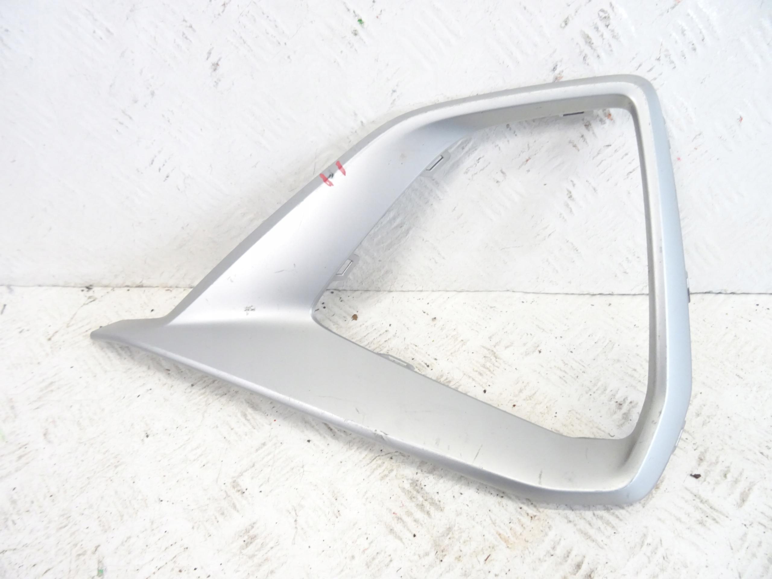 grid of a bumper front front left AUDI Q2 LIFT S-LINE 81A853053B