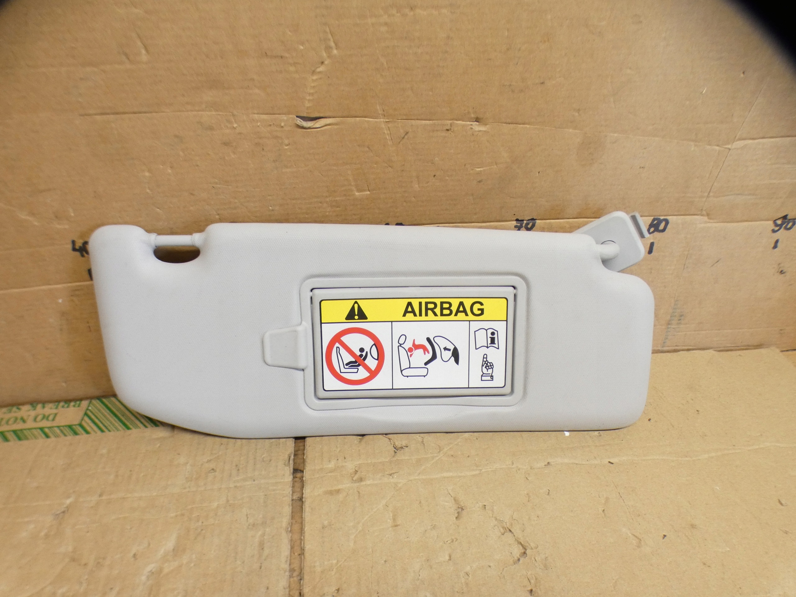AVENGER 25R cover PRZECIWSLONECZNA visor visor left right EUROPA